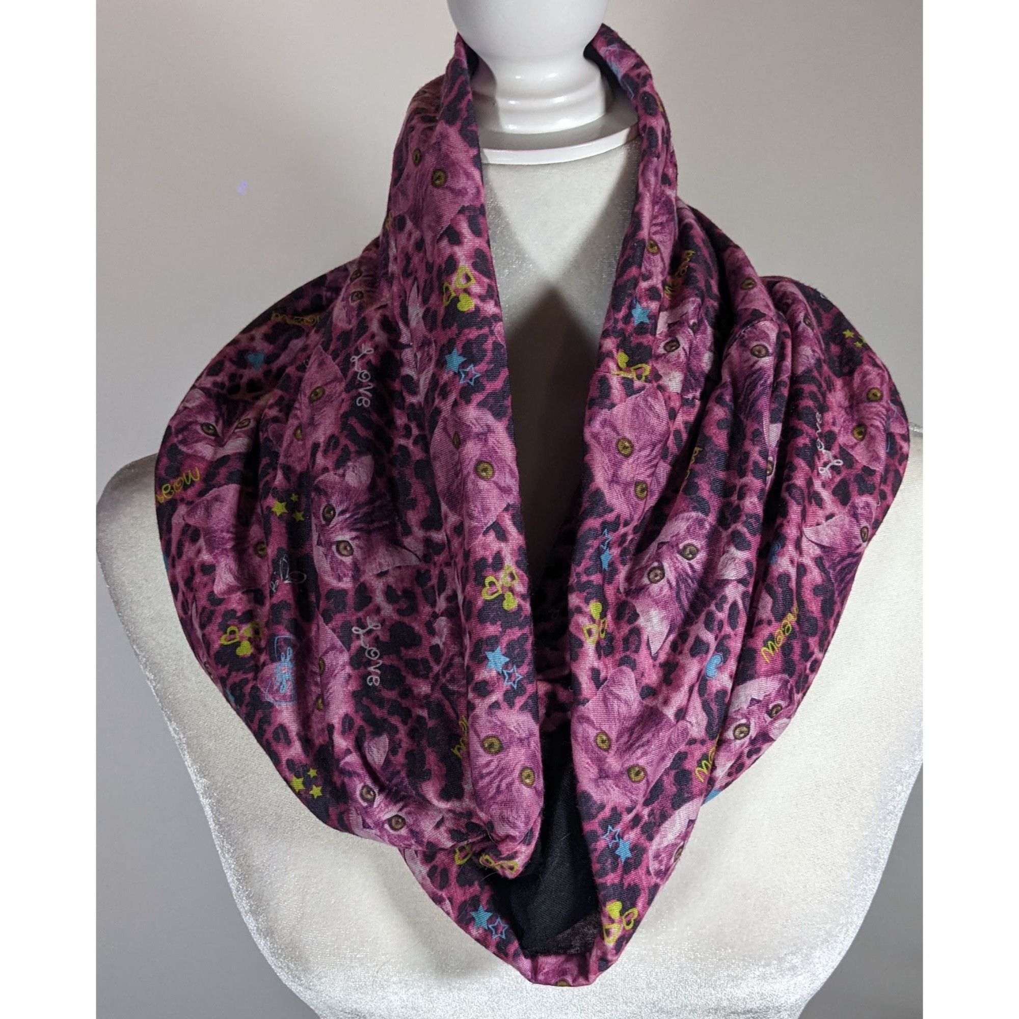Other Pink And Black Leopard Print With Kittens Reversible Infinit Size ONE SIZE - 3 Thumbnail