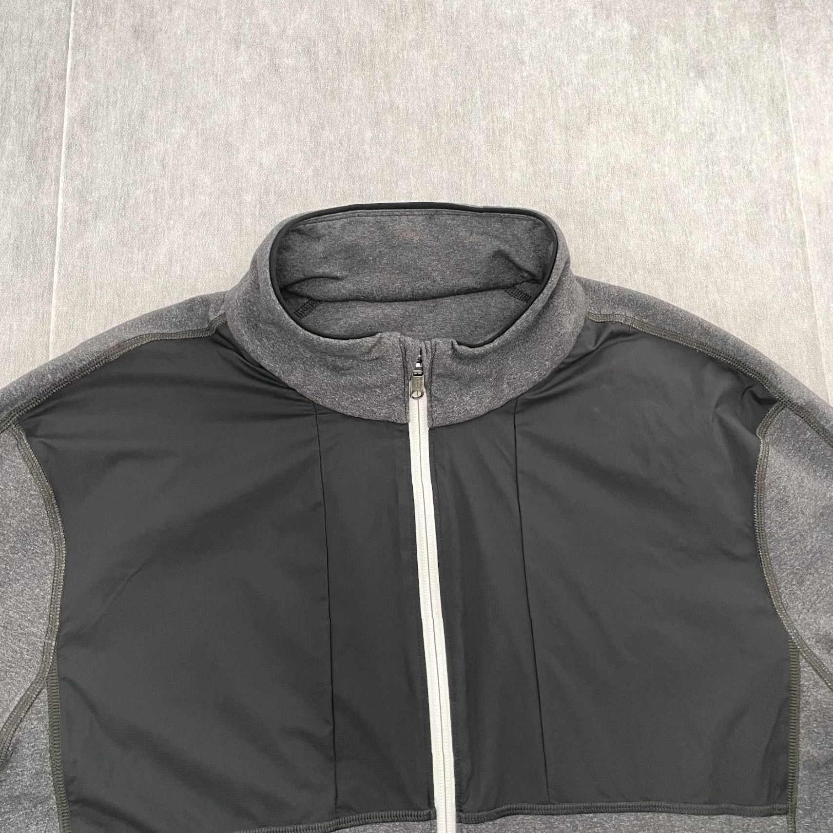 Lululemon VINTAGE Lululemon Jacket Men Adult XL Gray Black Full Zip Pockets Athletic Outdoor 2010s Size US XL / EU 56 / 4 - 3 Thumbnail