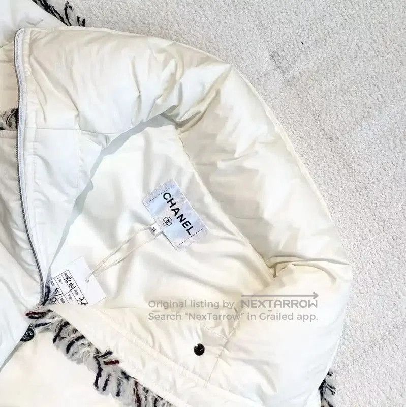Chanel Chanel White Nylon Women's Down Jacket . Size XXS / US 00 / IT 34 - 3 Thumbnail
