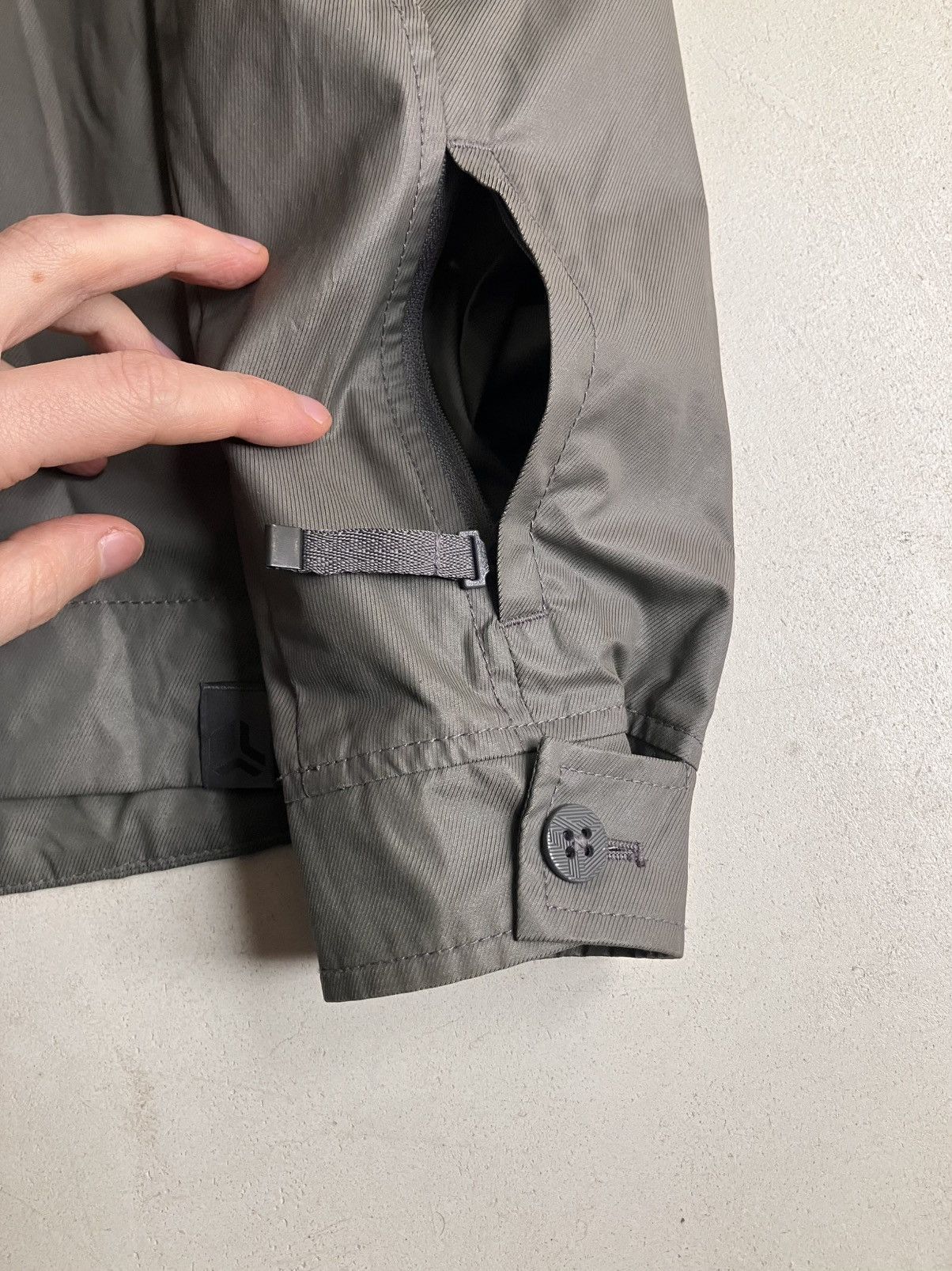 Hussein Chalayan × Puma Puma x Hussein Chalayan 2011 Urban Mobility Technical Jacket Size US M / EU 48-50 / 2 - 14 Thumbnail
