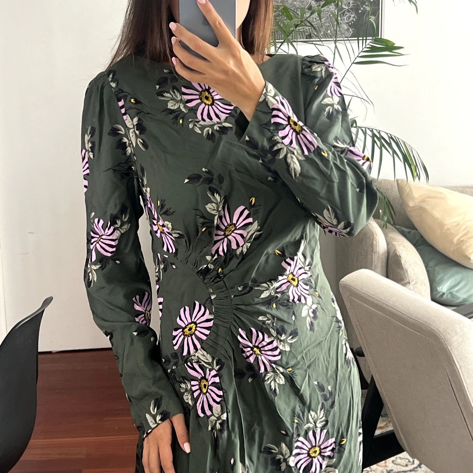 Lela Rose Lela Rose Ruched Bateau Neck Long Sleeve Dress in Sage 8 Size M / US 6-8 / IT 42-44 - 3 Thumbnail