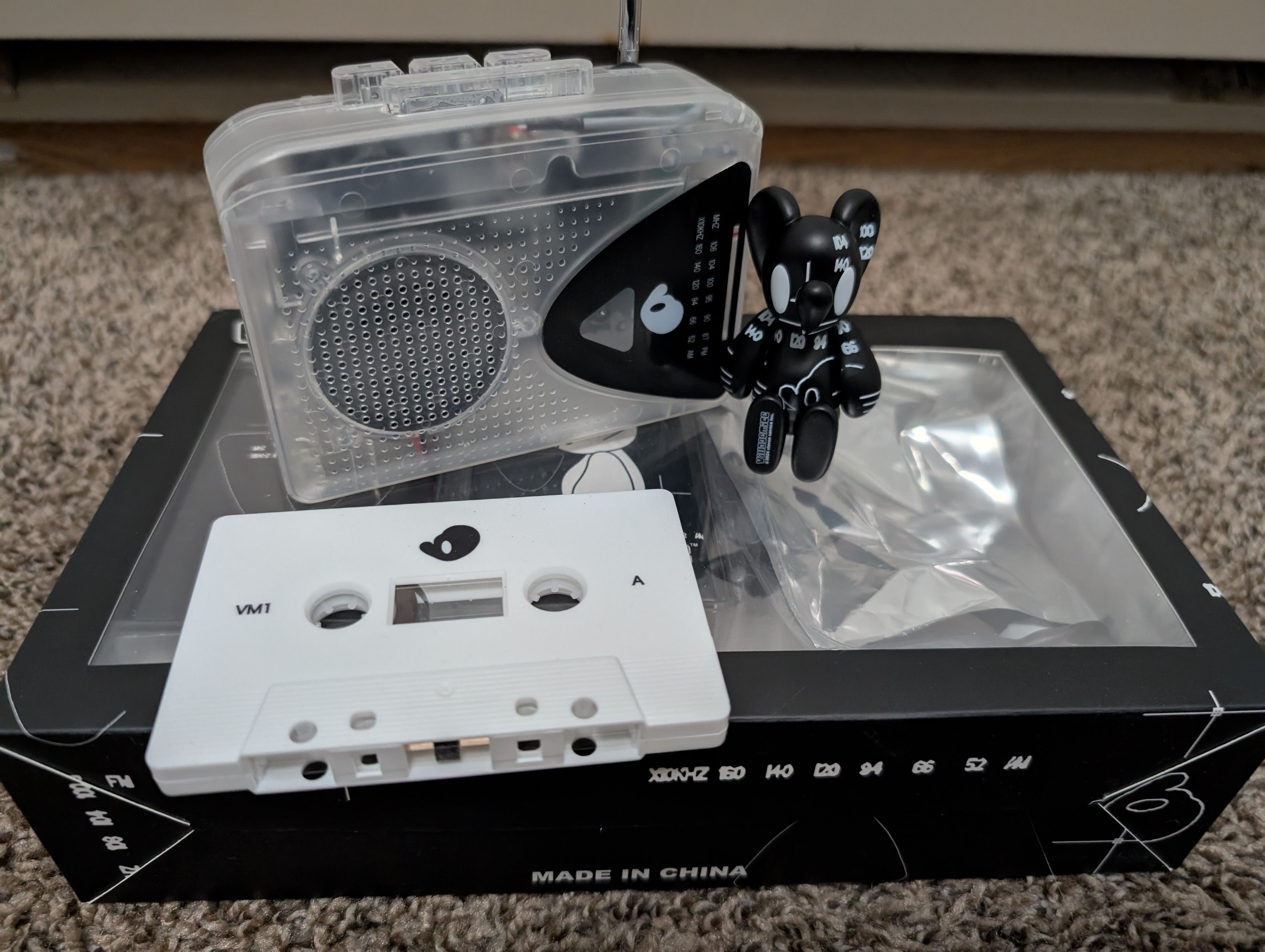 Father Steve Father steve Cassette player / figure set Size ONE SIZE - 2 Thumbnail