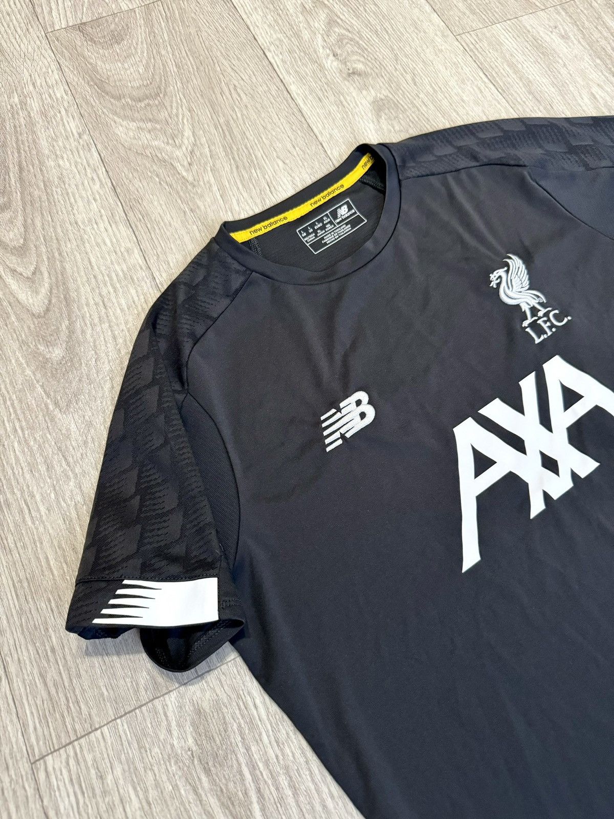 Other 🔷New Balance Liverpool 2019/20 Soccer jersey🔷 Size US L / EU 52-54 / 3 - 2 Thumbnail
