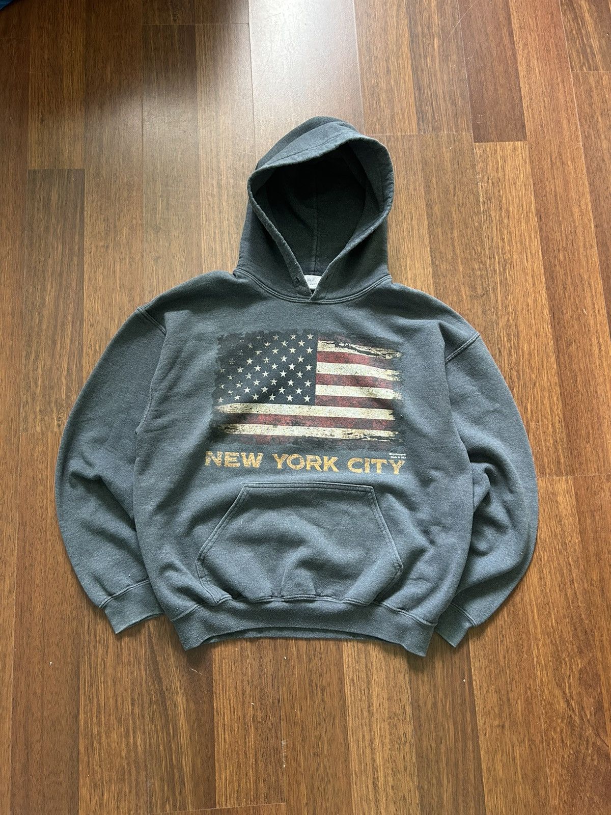 Gildan Vintage 00s NYC Big Logo Flag USA Streetwear Hoodie Size M Size US M / EU 48-50 / 2 - 1 Thumbnail