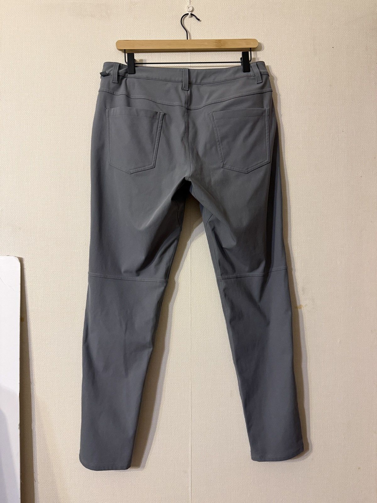 Lululemon ABC Classic-Fit 5 Pocket Pant 30L Lululemon pants size 32 Size US 32 / EU 48 - 4 Thumbnail