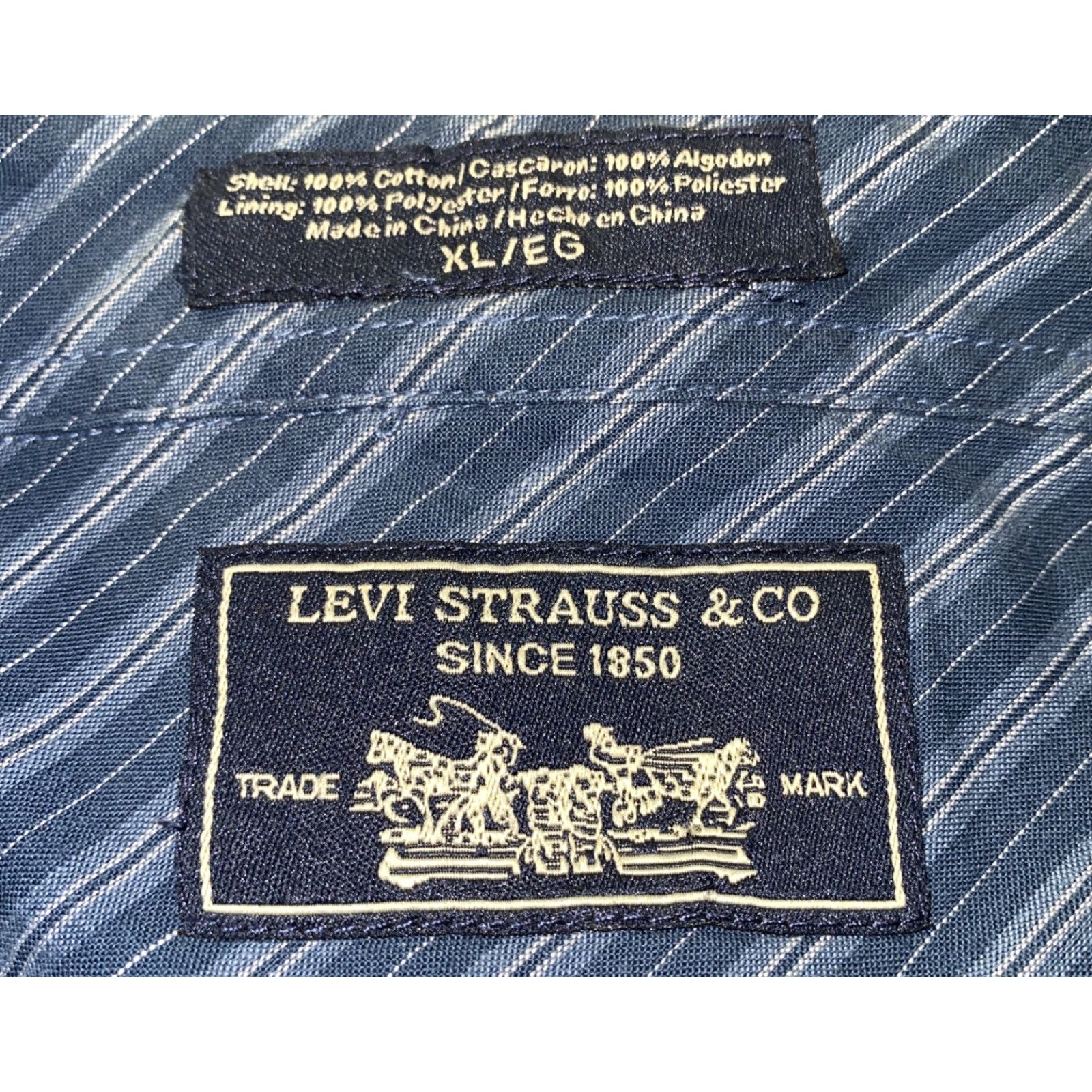 Levi's Levi's Mens Blue Button-Up Shirt XL Long Sleeve Button-Front Collared Cotton Regular Size Type Regular Mens Size US XL / EU 56 / 4 - 6 Thumbnail