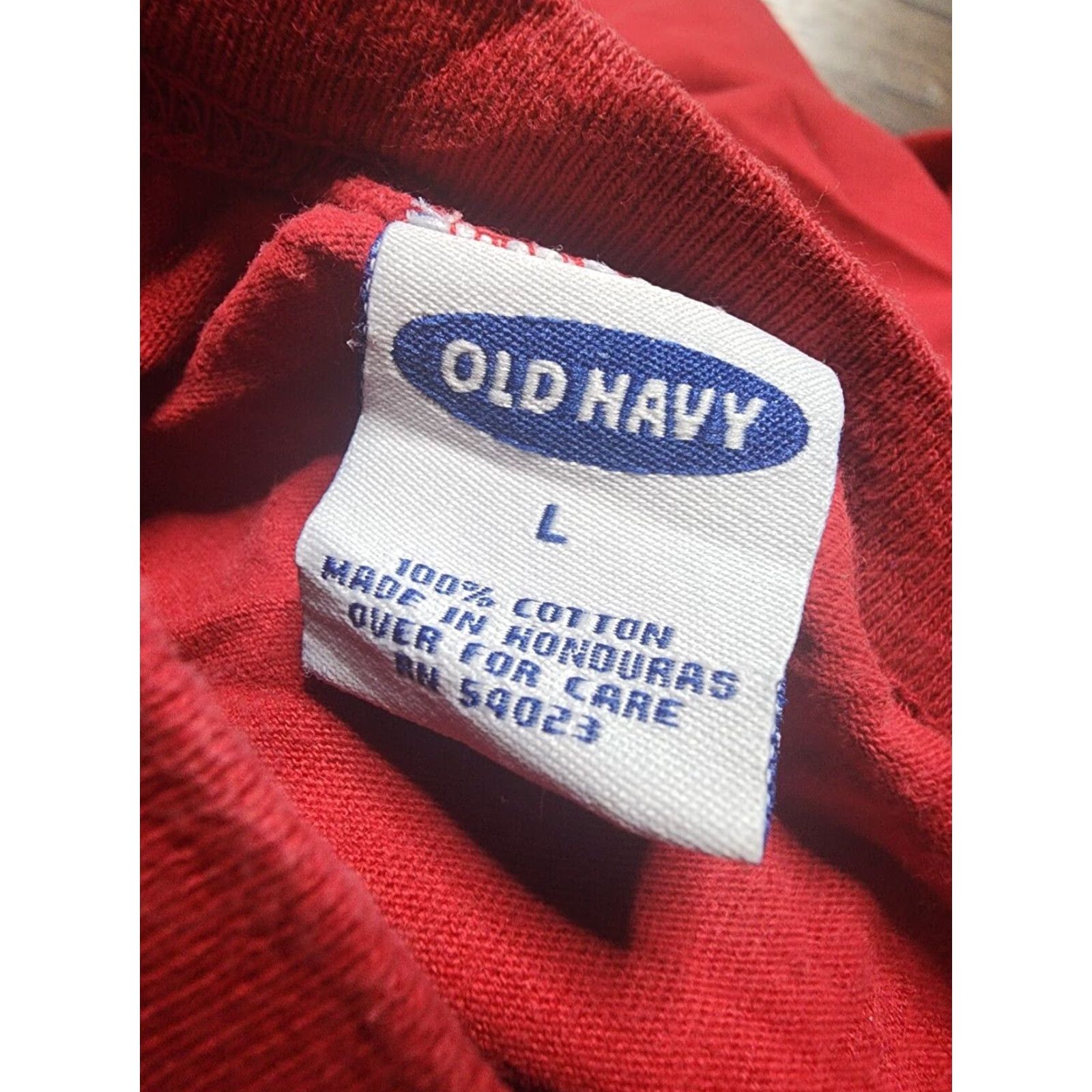 Old Navy VINTAGE Old Navy Men's L Logo Graphic T Shirt Red Distressed Short Sleeve Cotton Size US L / EU 52-54 / 3 - 5 Thumbnail