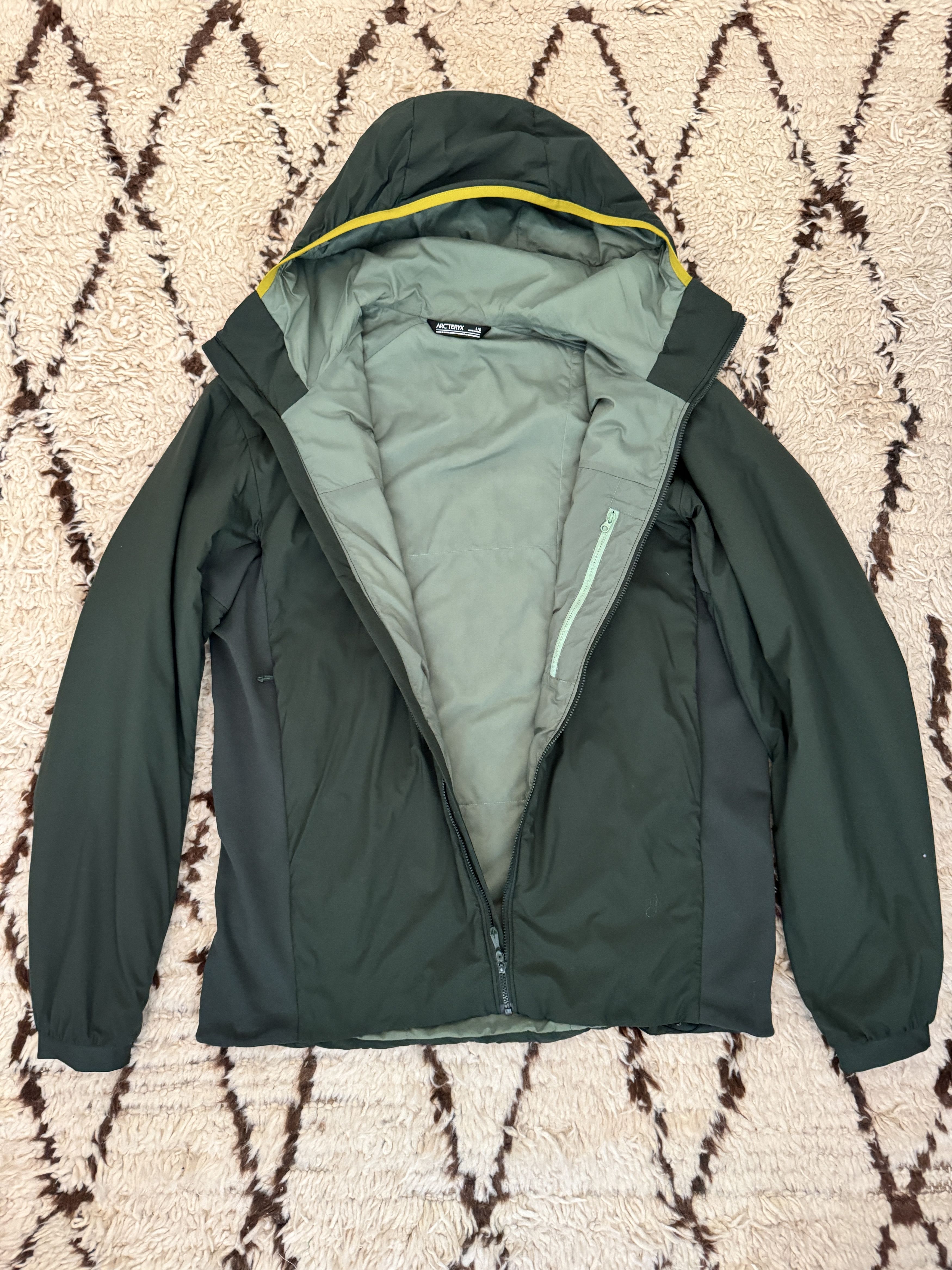 Arc'teryx Men’s Atom LT Hoody Jacket L Green Gorpcore nature Size US L / EU 52-54 / 3 - 2 Thumbnail