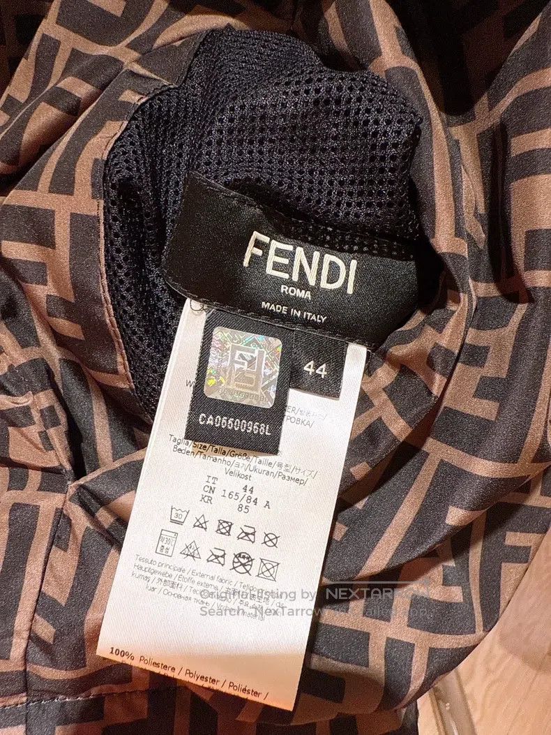 Fendi Fendi Full Logo Windproof Jacket Size US S / EU 44-46 / 1 - 7 Thumbnail