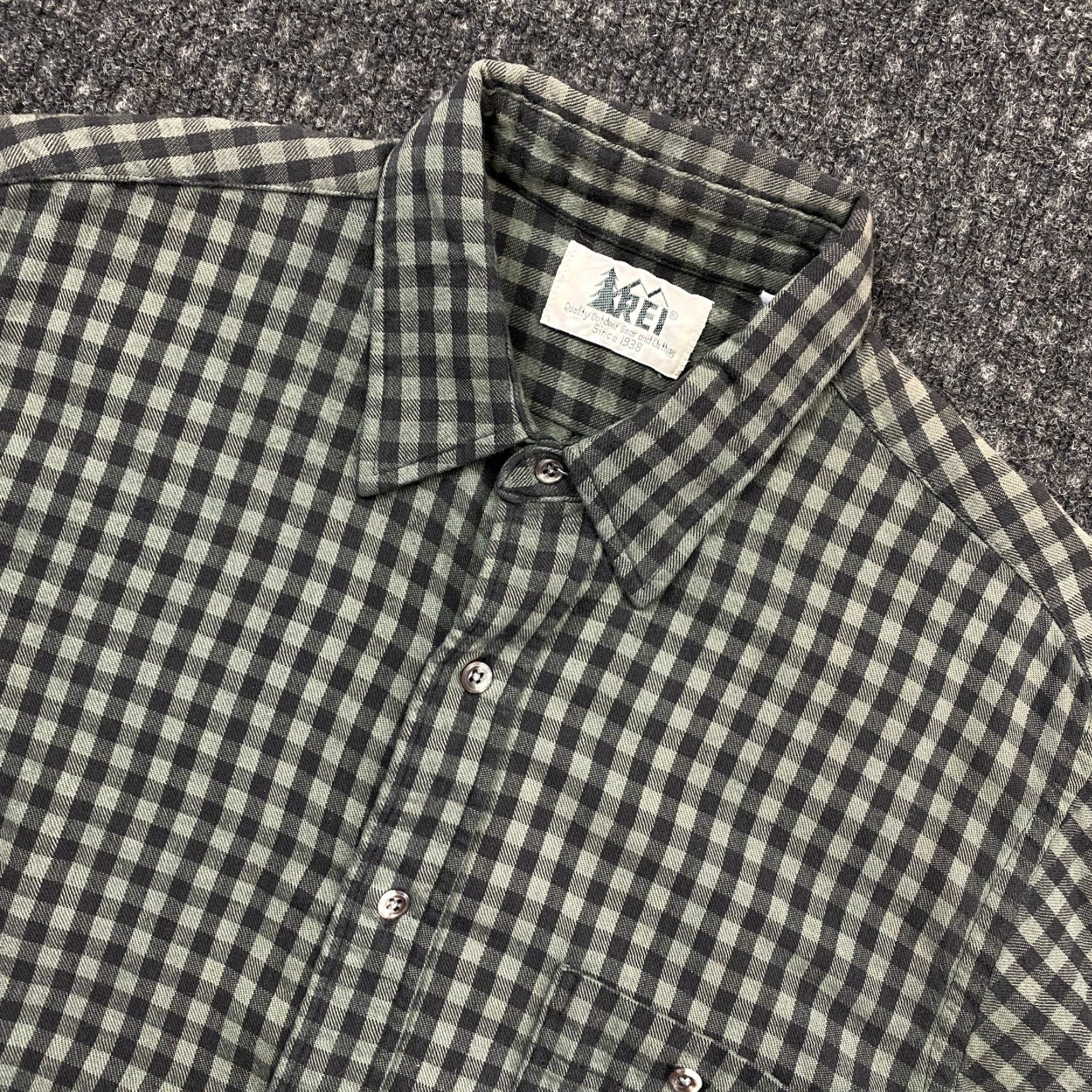 Vintage VINTAGE REI Button-Down Long Sleeve Shirt M Tall Green Black Plaid USA Size US M / EU 48-50 / 2 - 3 Thumbnail