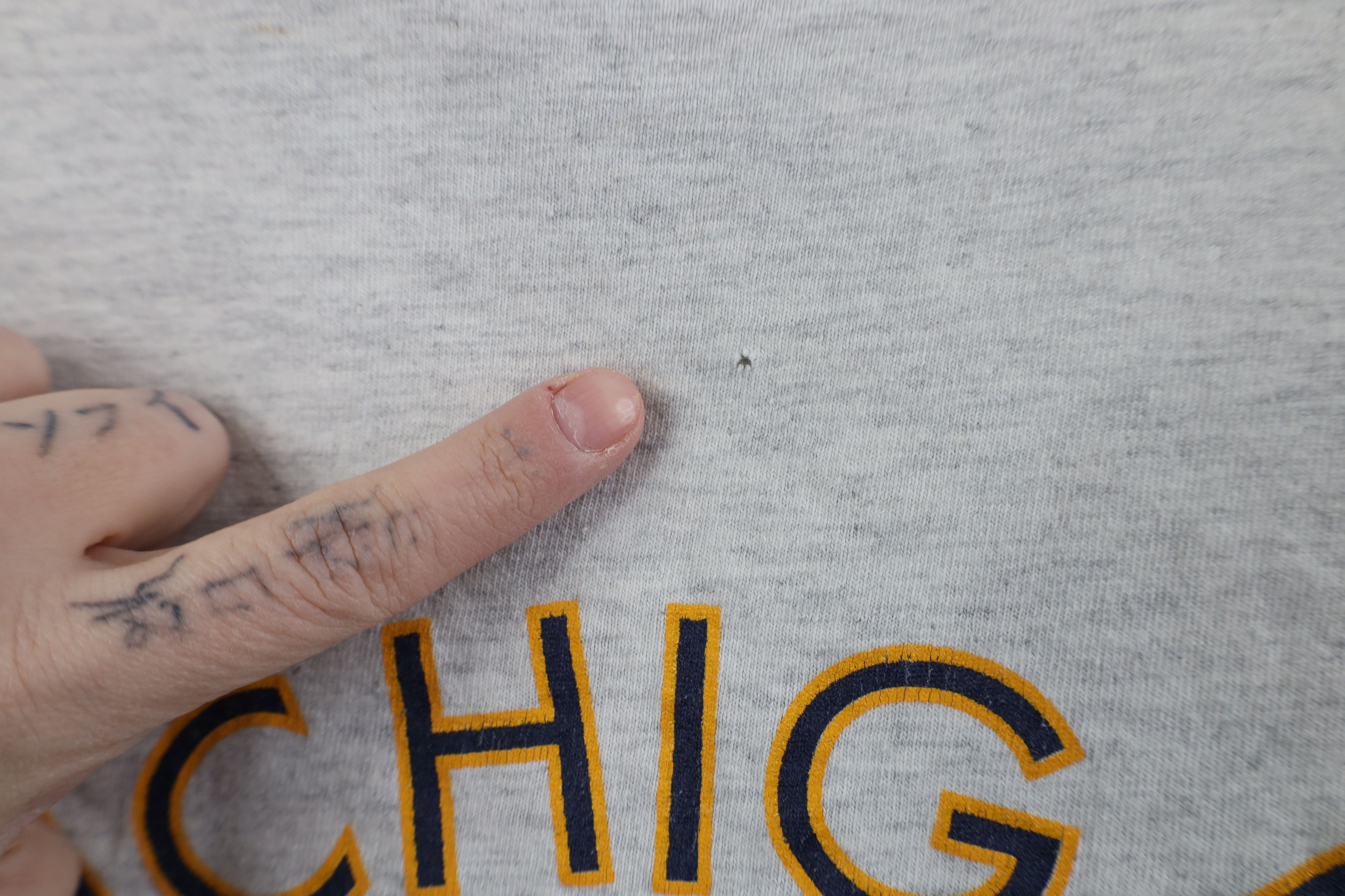 Vintage Vintage 90s University of Michigan Long Sleeve T-Shirt USA Size US L / EU 52-54 / 3 - 5 Thumbnail