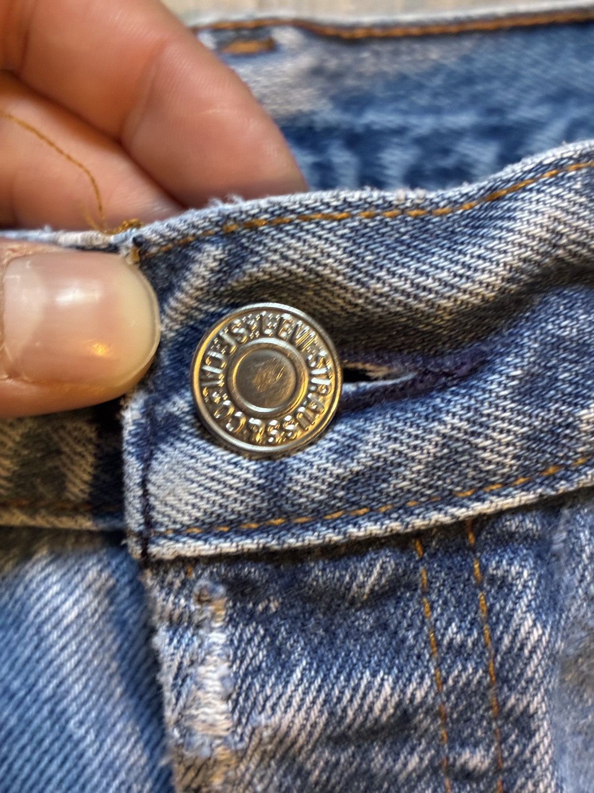 Levi's Vintage Clothing Vintage distressed Levi’s Size US 32 / EU 48 - 6 Thumbnail