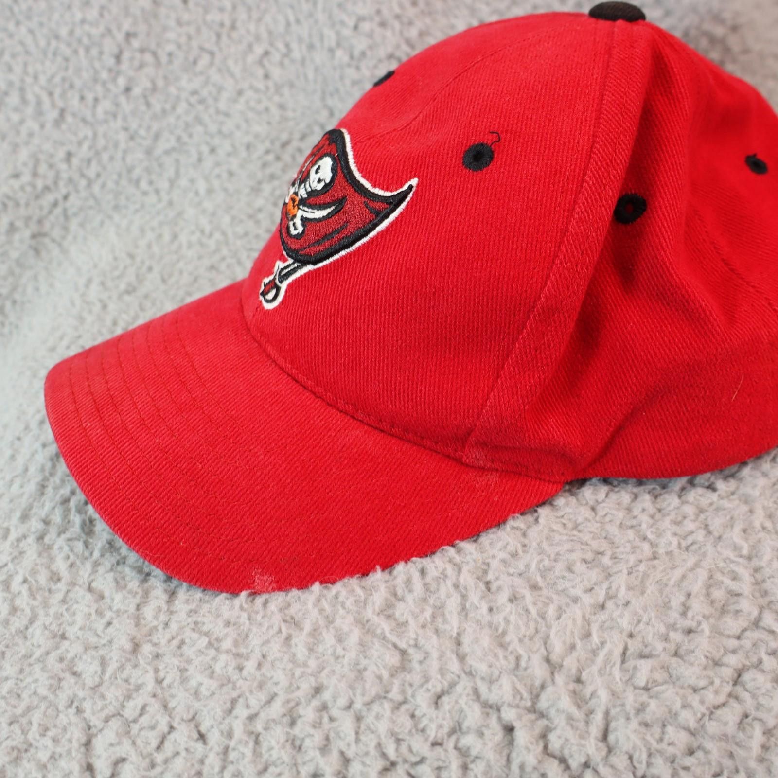 Logo Athletic Vtg Tampa Bay Buccaneers Logo Athletic Snapback Hat Red Size ONE SIZE - 7 Thumbnail