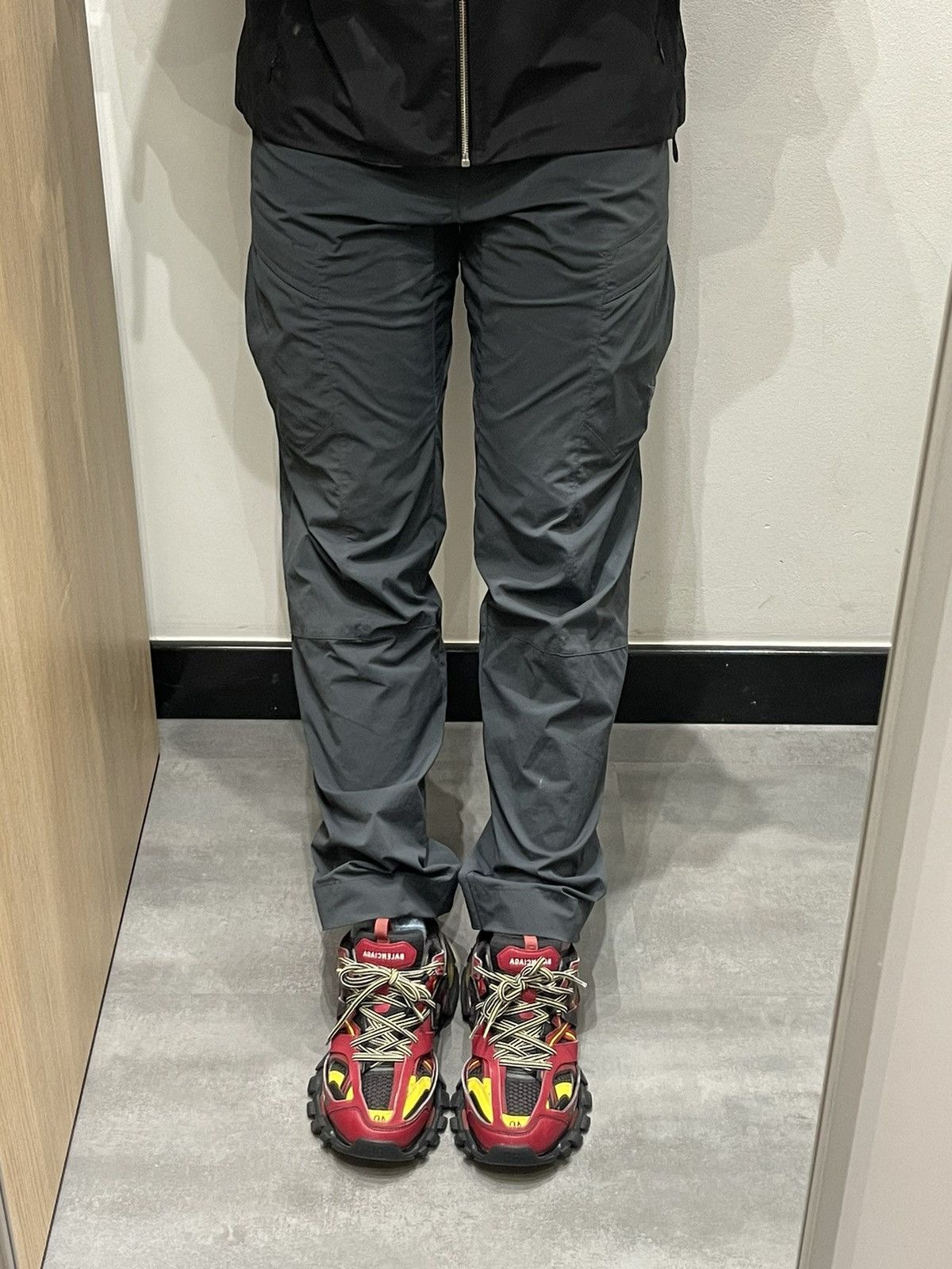 Arc'teryx Arc'Teryx Technical Grey Swamp Cargo Track Pants Size US 32 / EU 48 - 8 Thumbnail