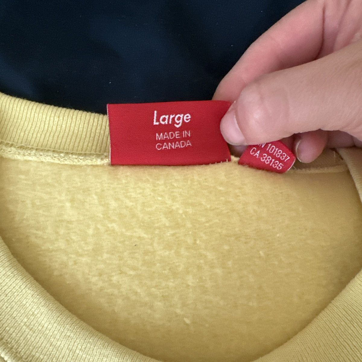 Supreme Supreme Box Logo Crewneck Yellow Size US L / EU 52-54 / 3 - 3 Thumbnail