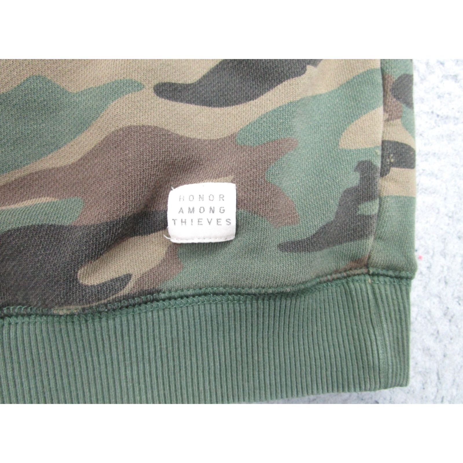 100 Thieves VINTAGE 100 Thieves Sweatshirt Mens Medium Camo Crewneck Pullover Graphic Print Army Green Size US M / EU 48-50 / 2 - 4 Thumbnail