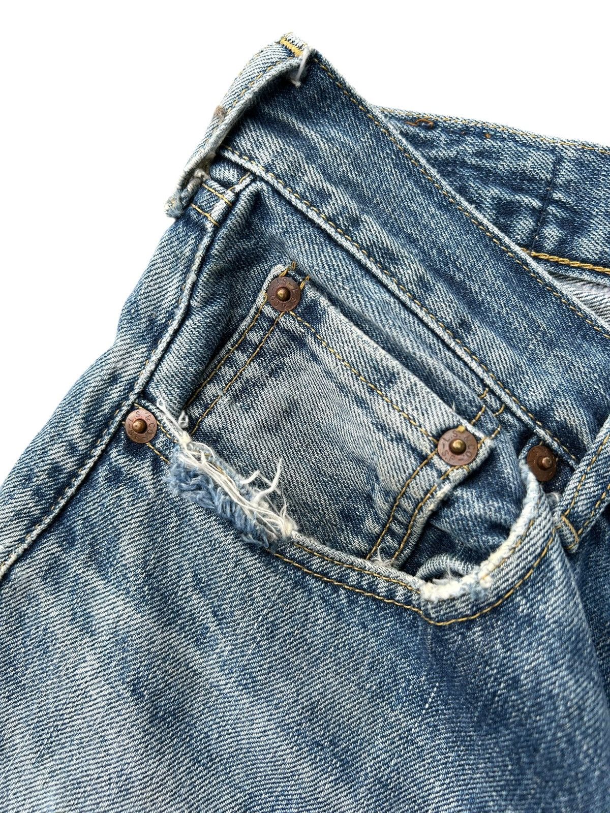 Levi's Vintage Levis Big E Selvedge Buckle Back Distressed Denim Size US 33 - 11 Thumbnail