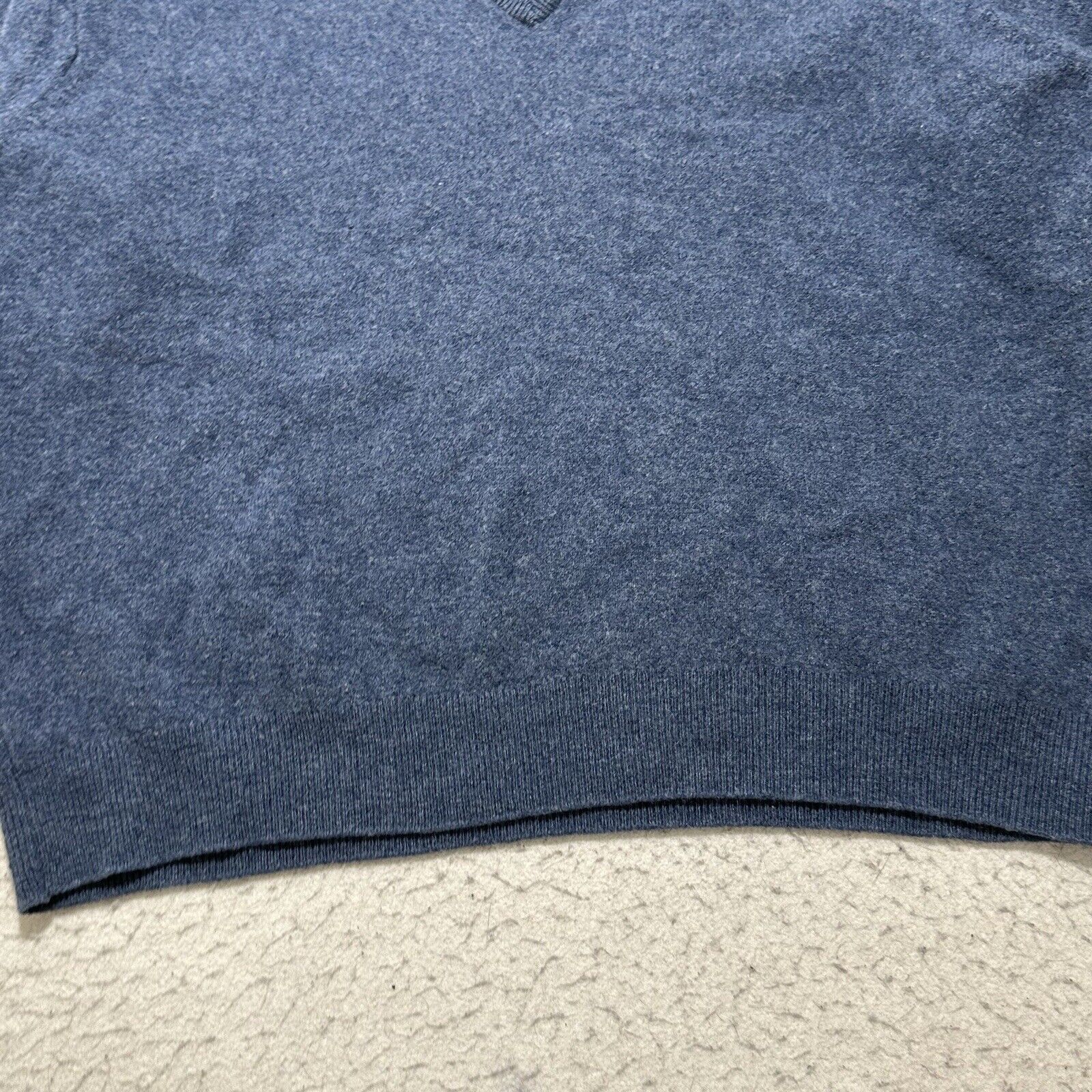 Lands' End Vintage Lands' End XL Lambwool V Neck Navy Blue Knit Sweater Size US XL / EU 56 / 4 - 5 Thumbnail