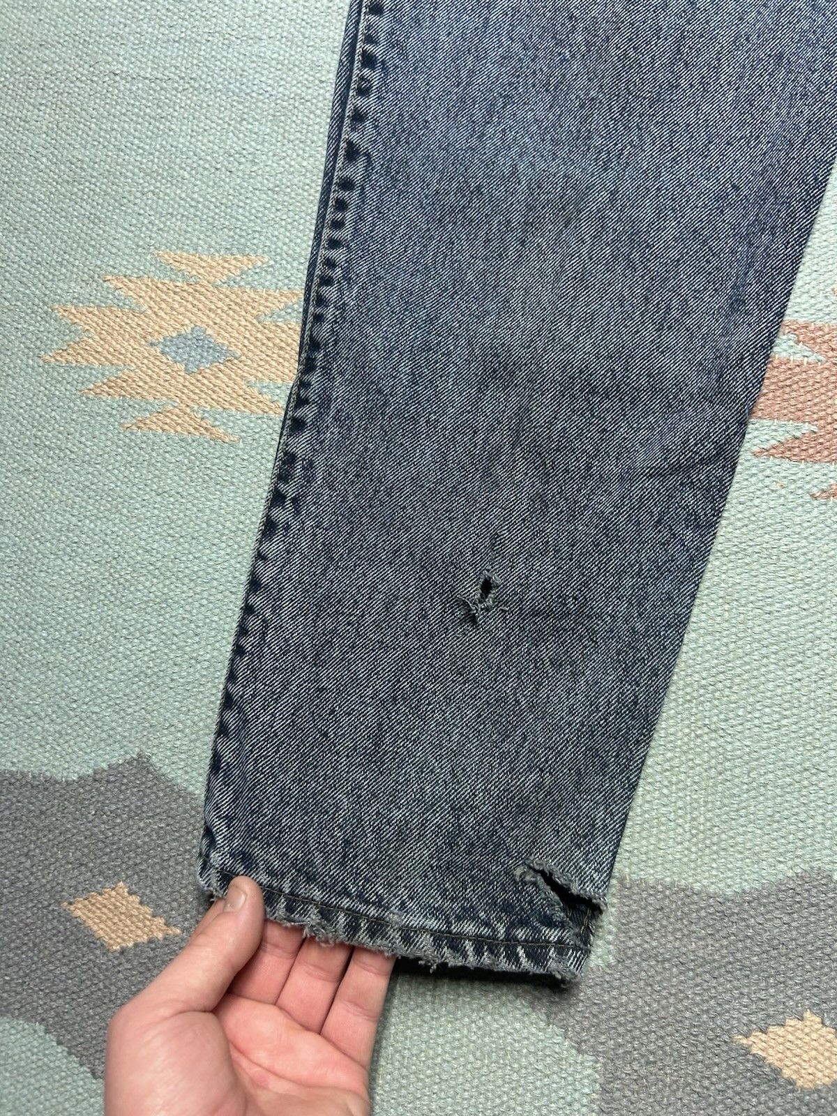 Vintage 90s Levi’s silvertab jeans dark tapered distressed USA 27x33 Size 27" / US 4 / IT 40 - 8 Thumbnail