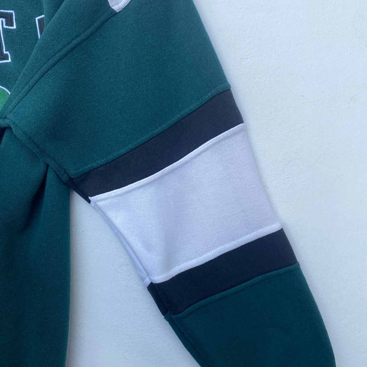 NFL NEW YORK JETS SWEATSHIRT MEDIUM PULLOVER STRIPED Size US M / EU 48-50 / 2 - 8 Thumbnail