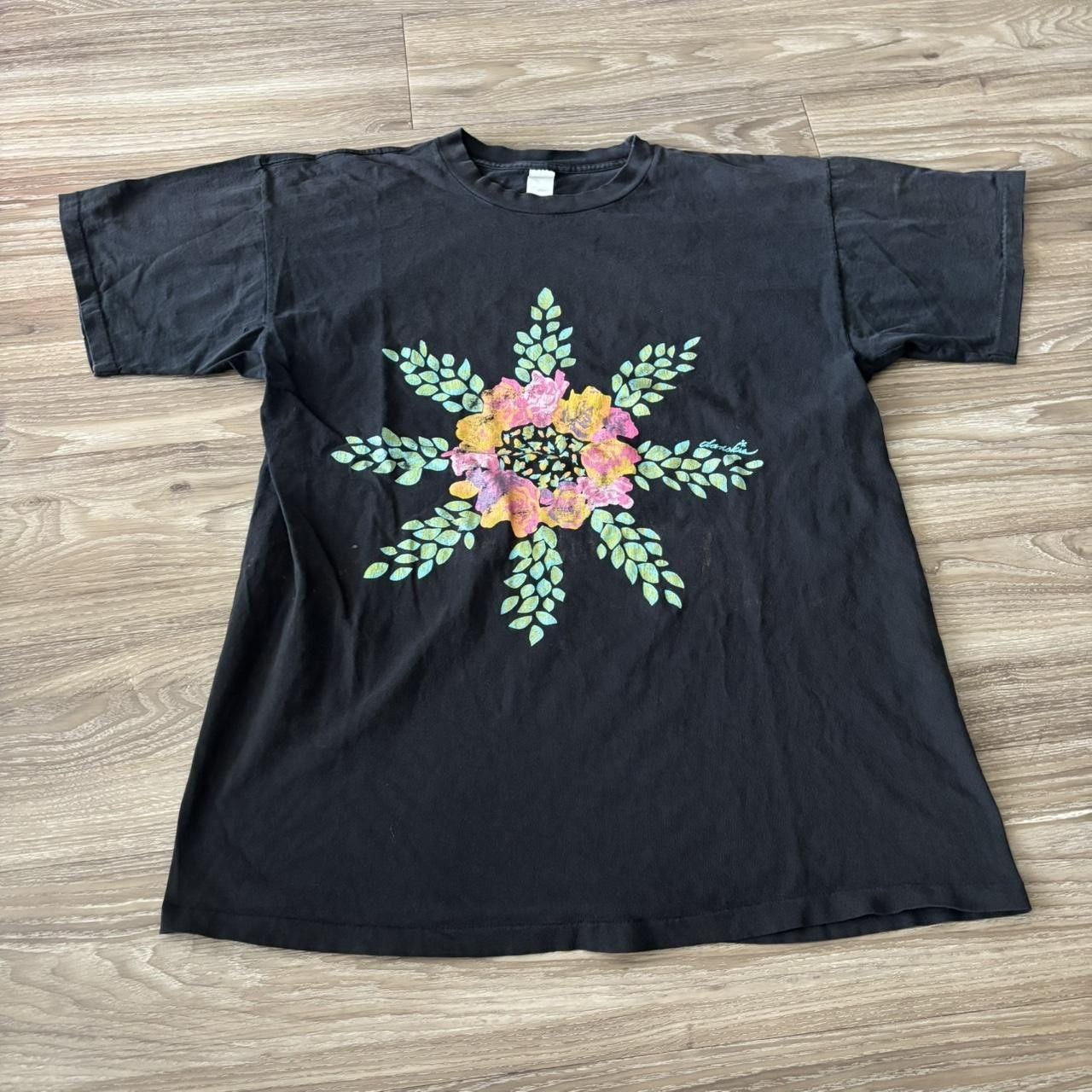 Vintage Crazy Vintage 90s Black Flower Single Stitch Graphic Tee! Size XL Size US XL / EU 56 / 4 - 1 Thumbnail