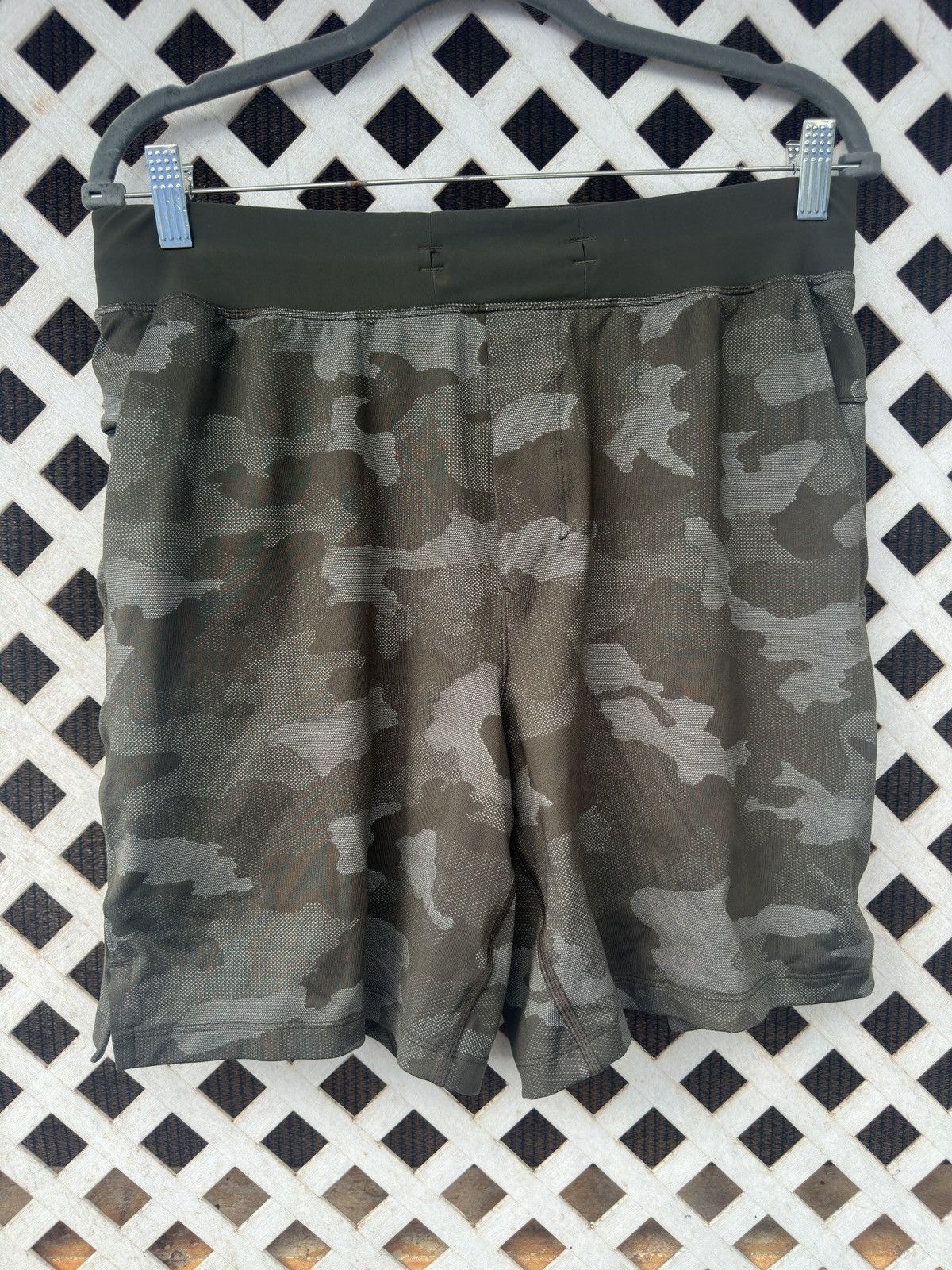 Lululemon PreOwned Lululemon Shorts Camo Men's Large Size US 34 / EU 50 - 1 Thumbnail