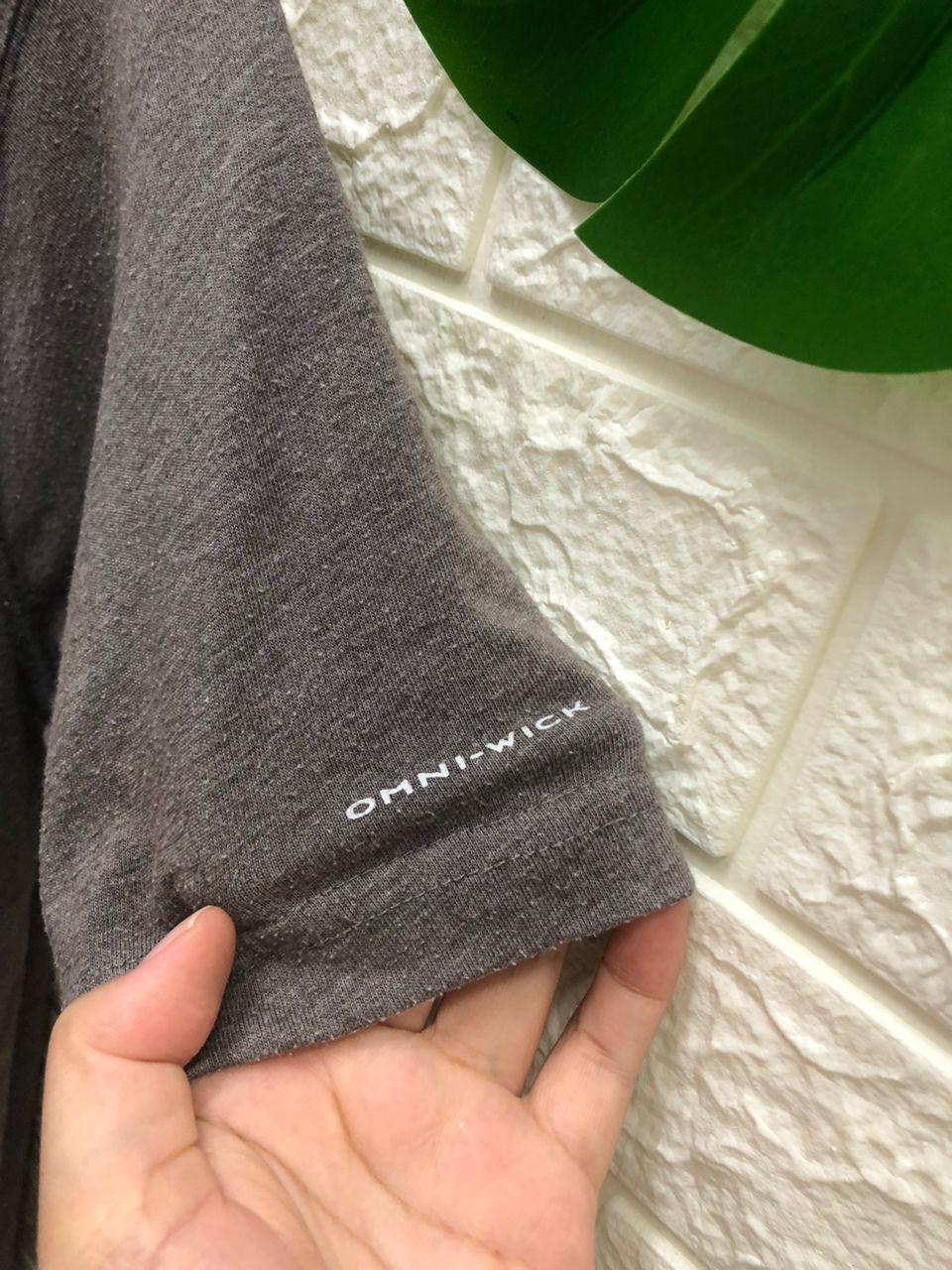 Vintage Vintage Columbia Omni-wick Tshirt Size US L / EU 52-54 / 3 - 8 Thumbnail
