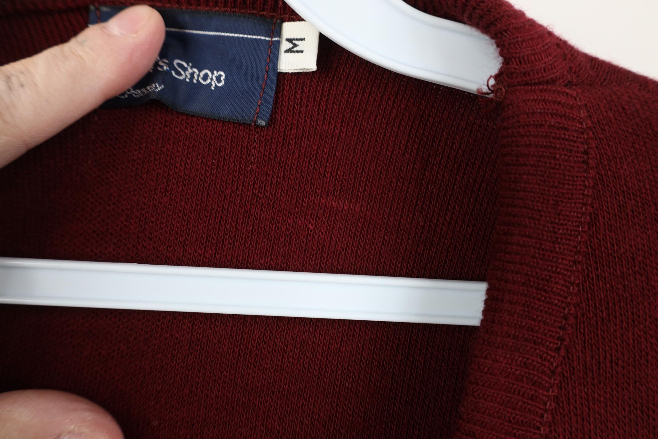 Vintage Vintage 70s Streetwear V-Neck Sweater Vest Burgundy Red Size US M / EU 48-50 / 2 - 5 Thumbnail