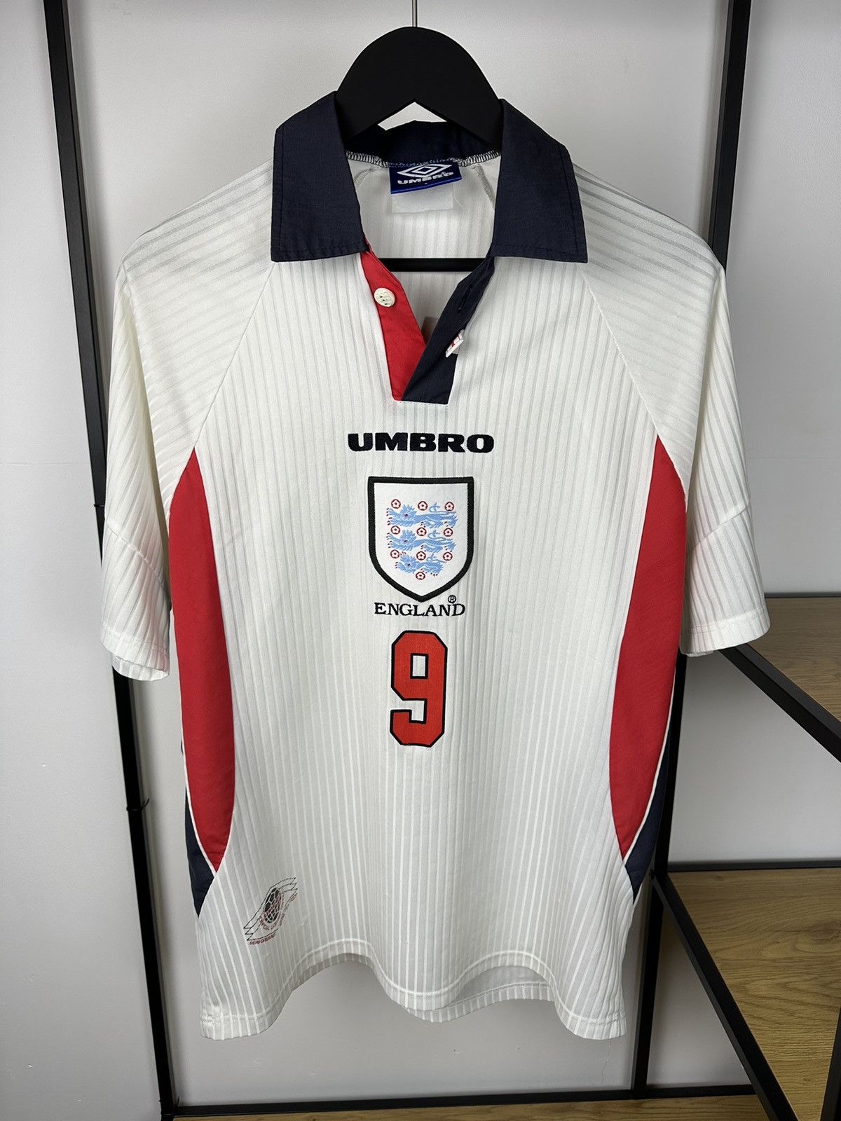 Umbro Vintage 1997-1999 England Umbro #9 Shearer Jersey Home Kit L Size US L / EU 52-54 / 3 - 2 Thumbnail