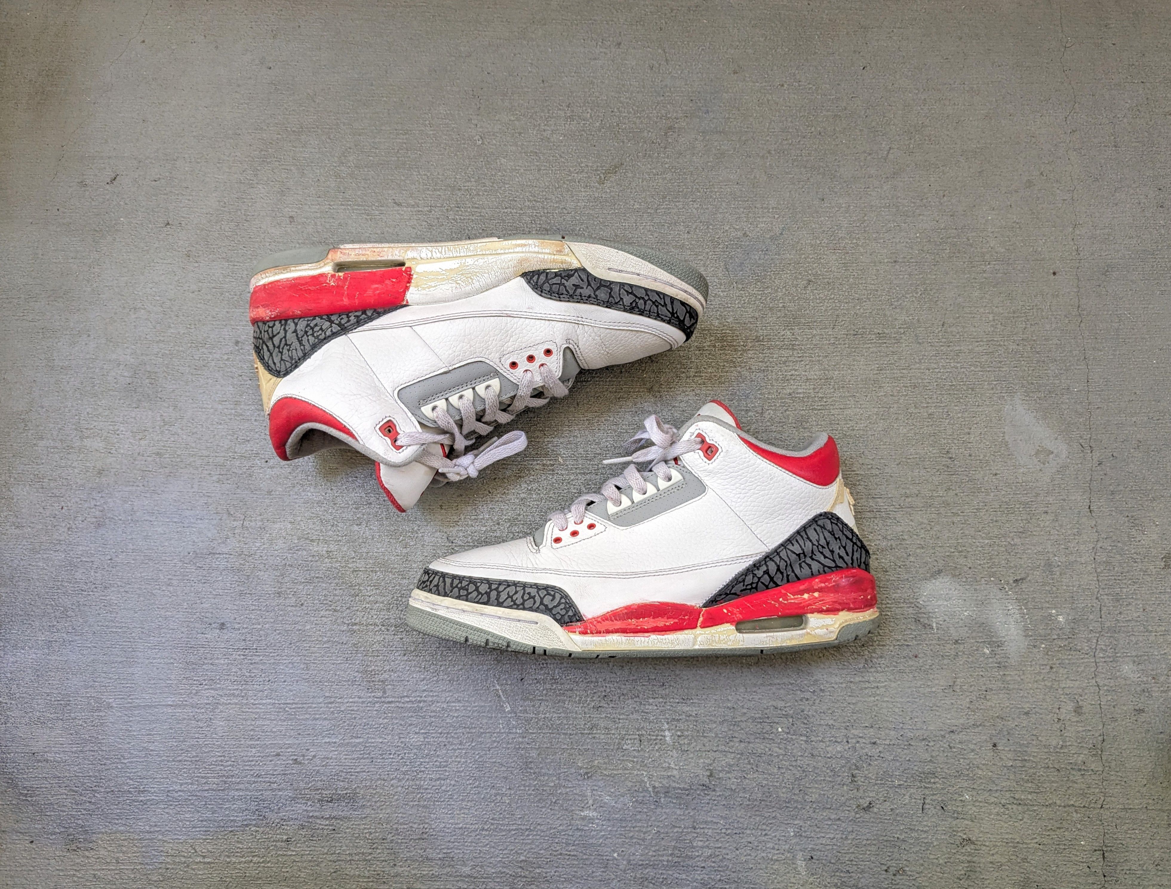 Jordan Brand Nike Air Jordan 3 Retro Fire Red 2007 136064-161 10 White Size US 10 / EU 43 - 1 Thumbnail