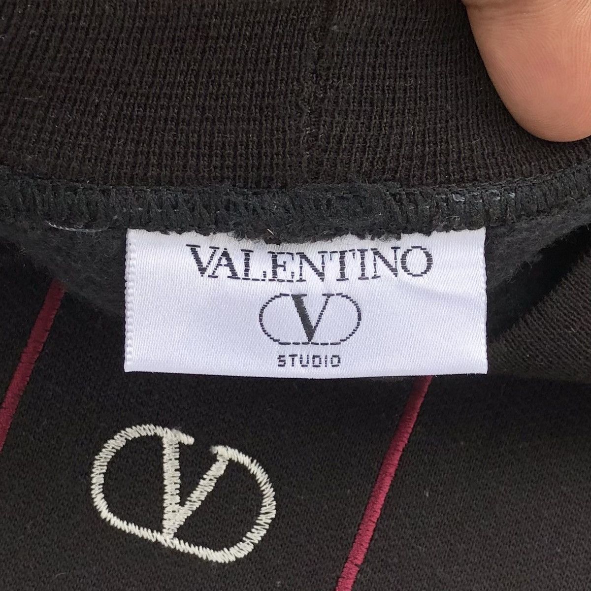 Valentino Vintage Valentino Golf Embroidery Logo Crewneck Sweatshirt Size US M / EU 48-50 / 2 - 15 Thumbnail