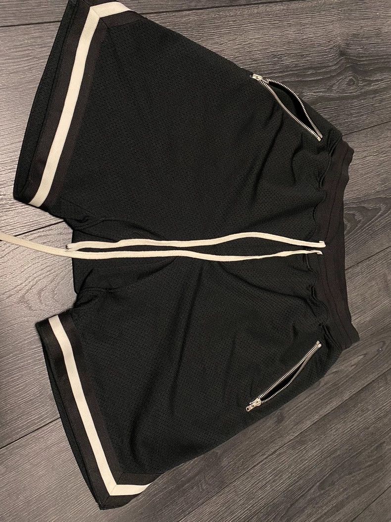Fear of God Fear of God Co-branded shorts Size US 32 / EU 48 - 6 Thumbnail