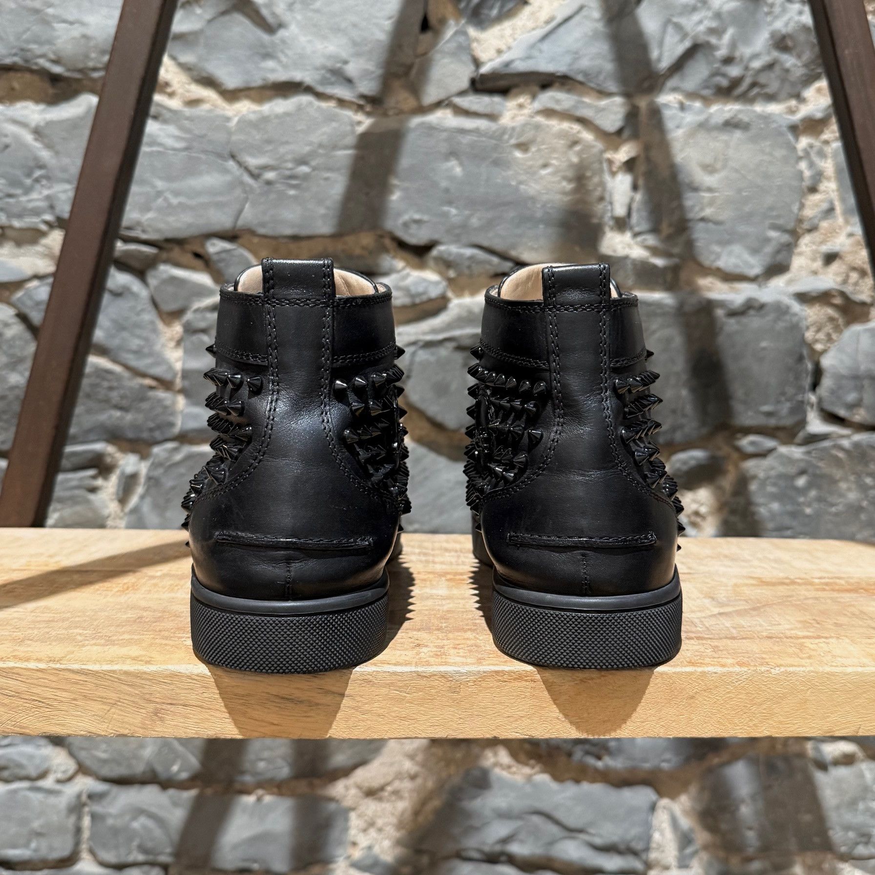 Christian Louboutin Christian Louboutin Black Leather Louis Spikes Sneakers Size US 8 / EU 41 - 7 Thumbnail