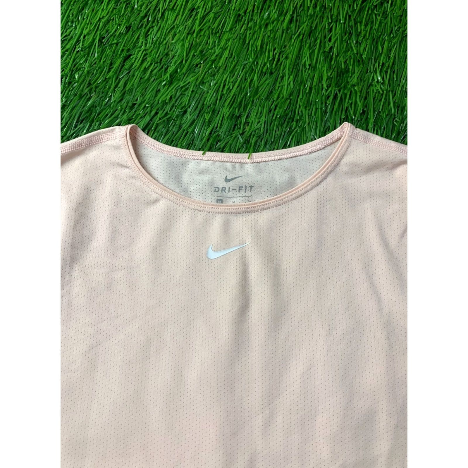 Nike Nike Dri-FIT Shirt Womens M Pink 2019 Run Jersey Tee Short Sleeve Sports Fit Regular Womens Size M / US 6-8 / IT 42-44 - 4 Thumbnail