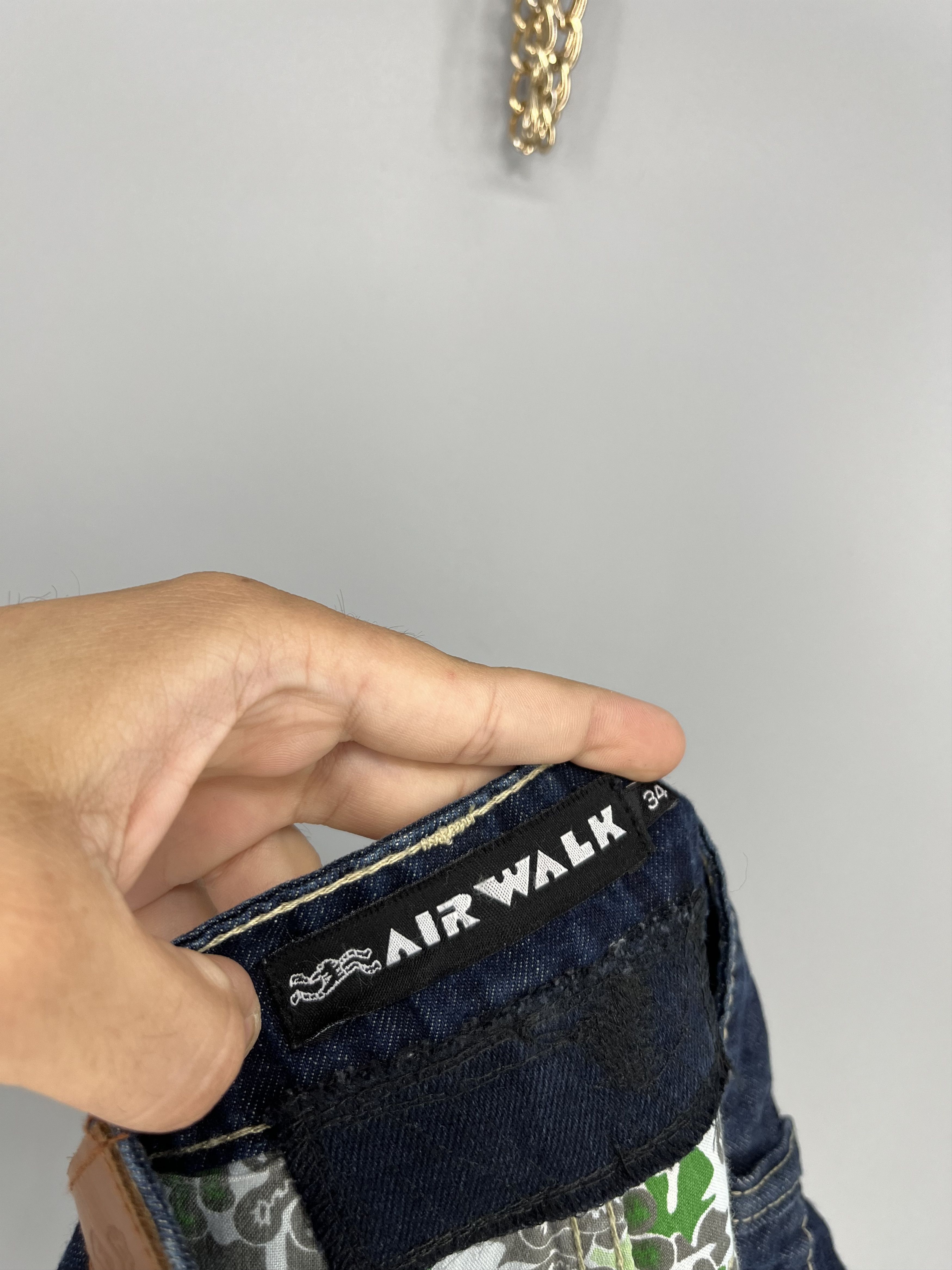 Airwalk × Vintage Vintage Airwalk Turn Up Jean Running Man Skate Jeans Size US 32 / EU 48 - 11 Thumbnail