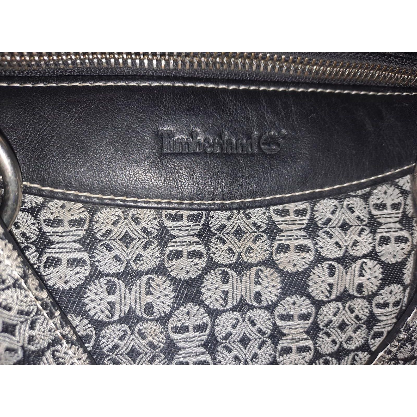 Timberland Timberland White and Black Barrel Bag/ Shoulder Purse Size ONE SIZE - 2 Thumbnail
