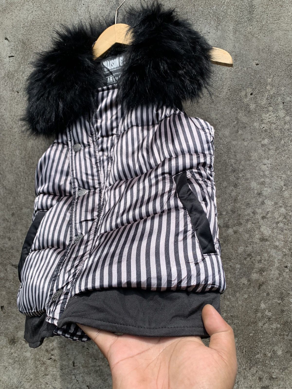 If Six Was Nine × Japanese Brand × Le Grande Bleu (L.G.B.) Maison Gilfy raccoon fur puffer vest ifsixwasnine style Size US S / EU 44-46 / 1 - 3 Thumbnail