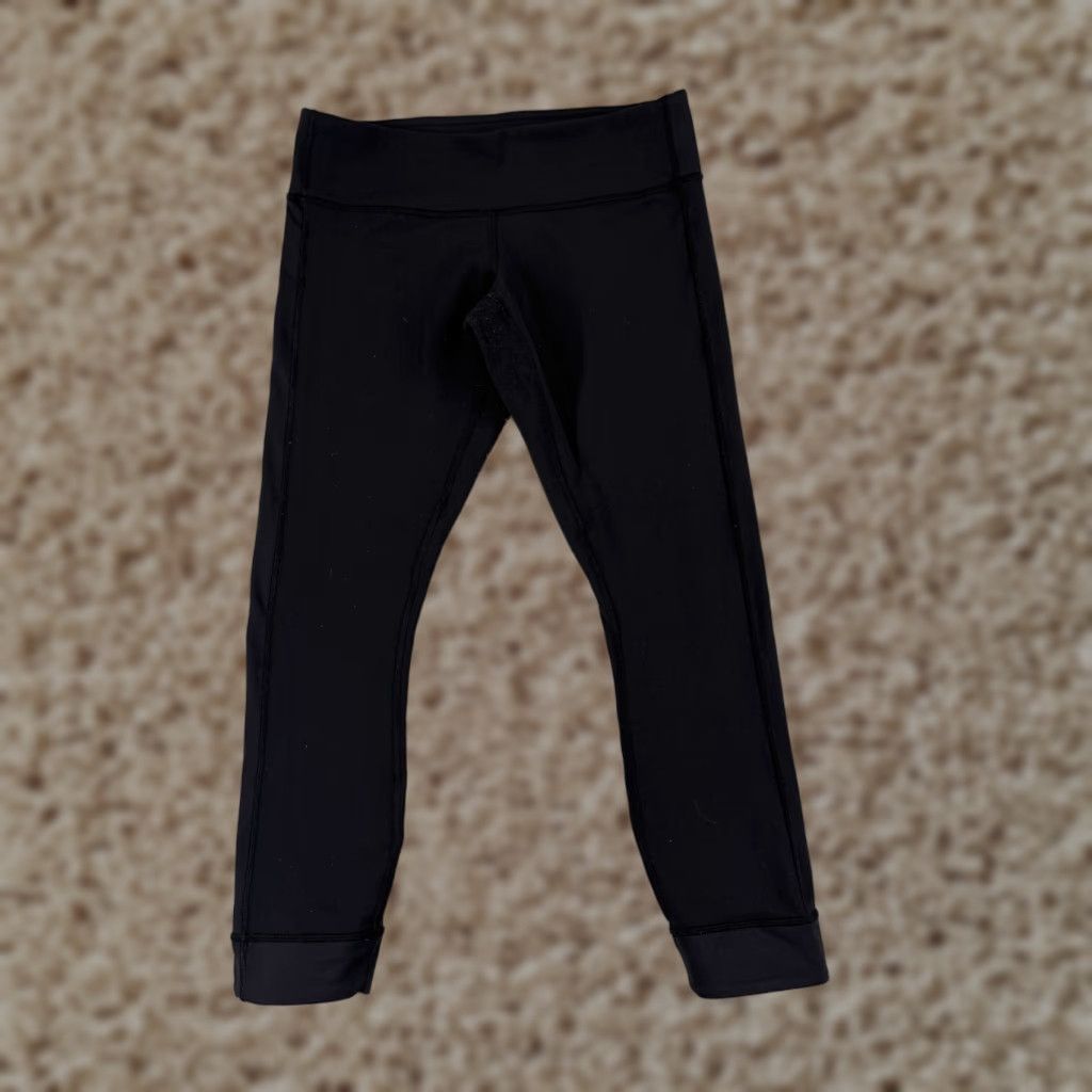 Lululemon Lululemon Pants Womens 6 Black Crop 21" Gym Yoga Workout Casual Athleisure Wunder Under Size 28" / US 6 / IT 42 - 1 Thumbnail