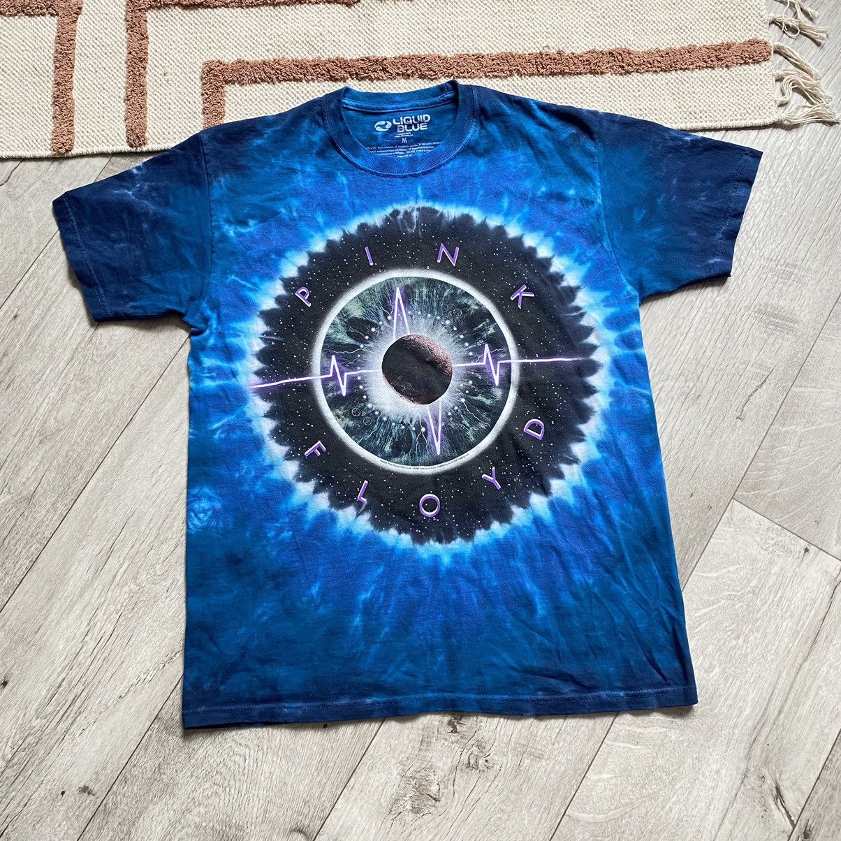 Band Tees PINK FLOYD 2005 LIQUID BLUE SUN SYSTEM T SHIRT Size US M / EU 48-50 / 2 - 1 Thumbnail
