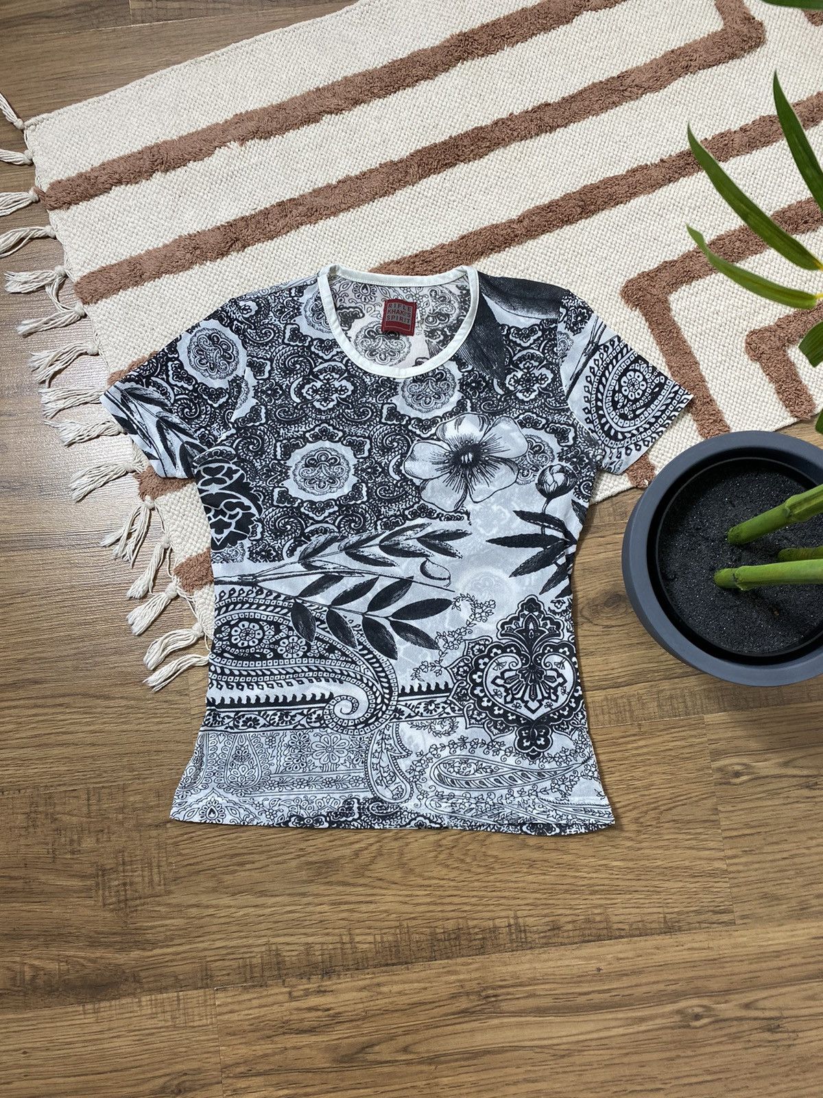 Vintage VINTAGE TATTO MESH AVANT GARDE TEE SHIRT Size M / US 6-8 / IT 42-44 - 1 Thumbnail