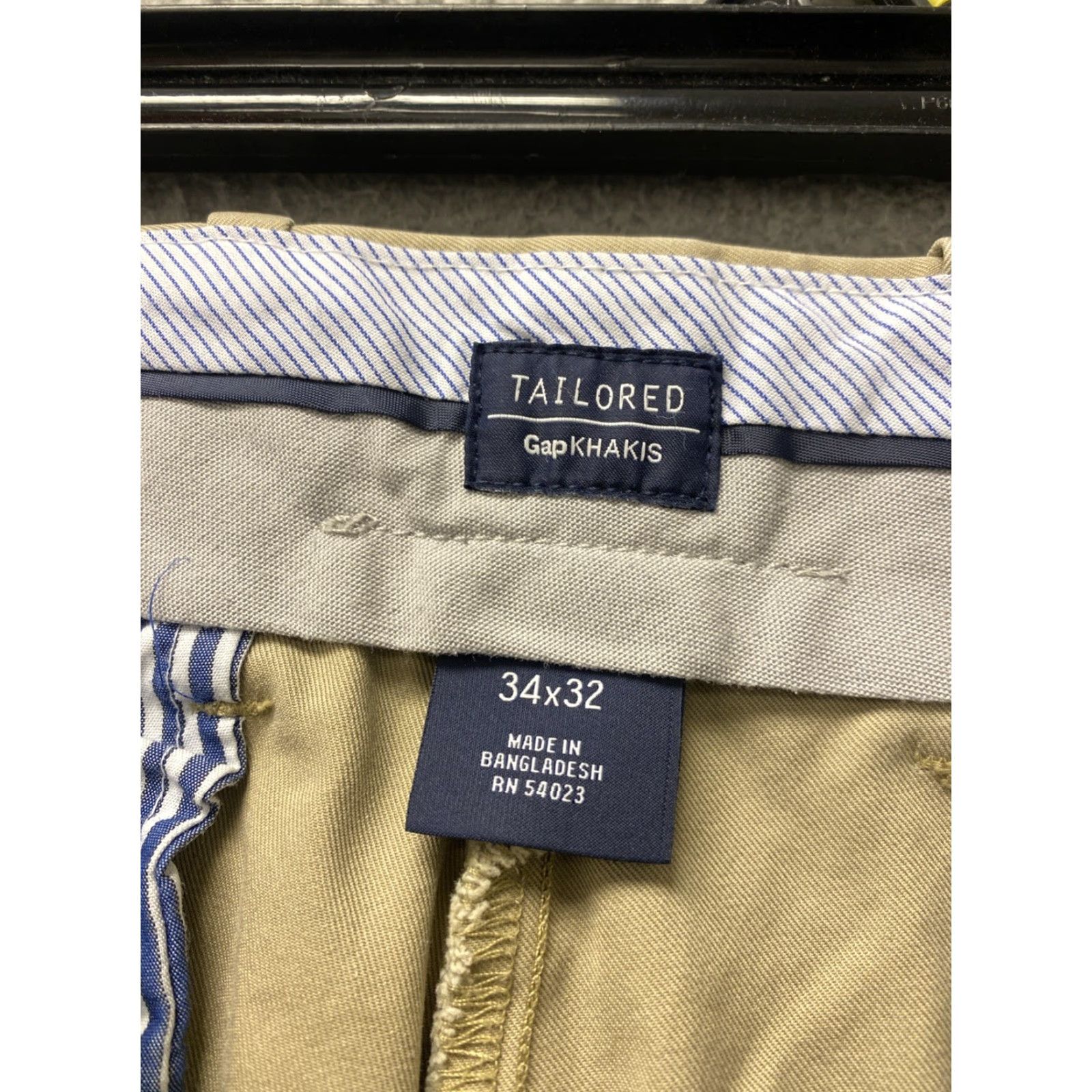 Gap VINTAGE Gap Men’s Chino Pants Casual Workwear 34x32 Khaki Slim Fit Canvas Size US 34 / EU 50 - 4 Thumbnail