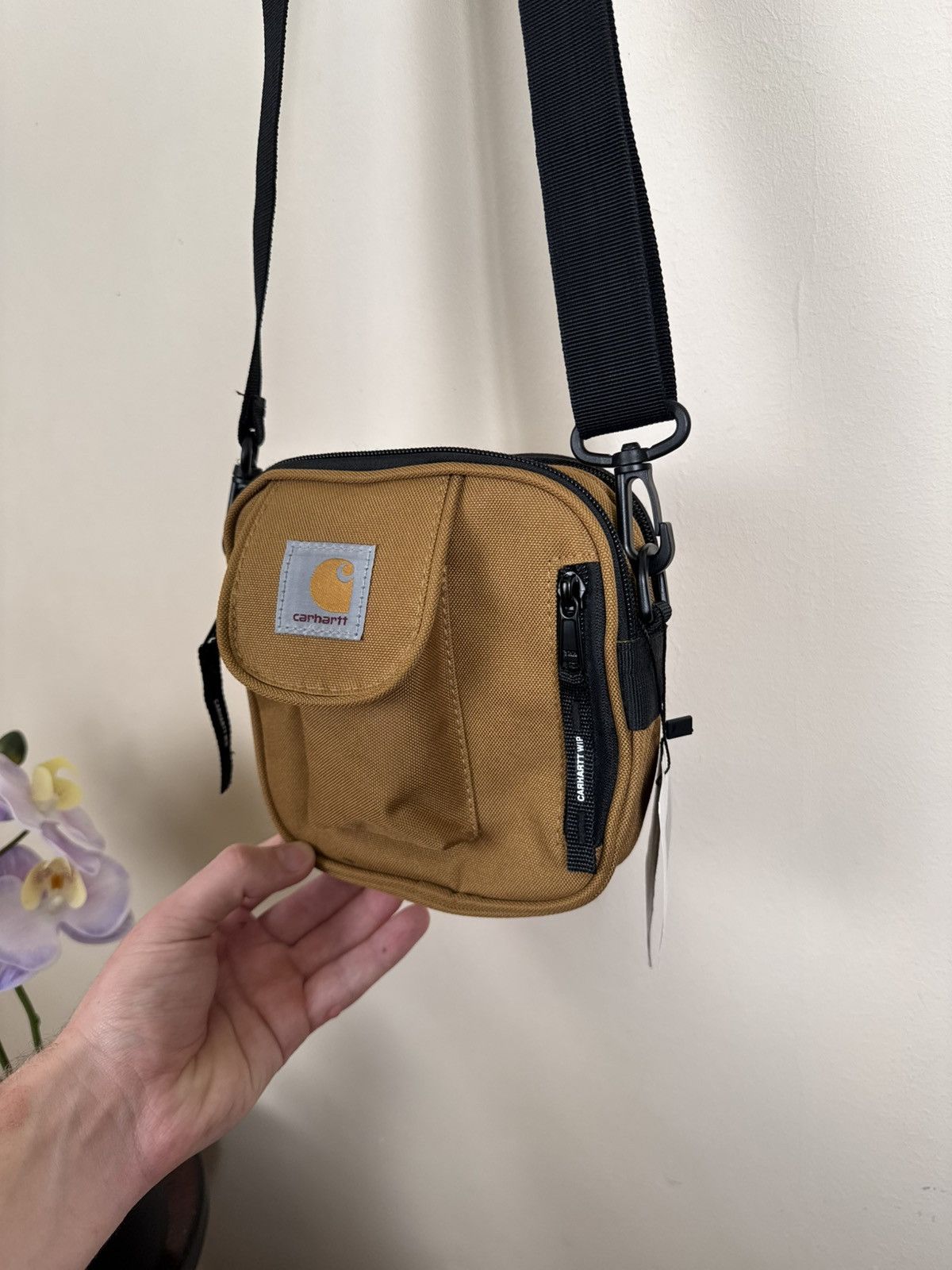 Carhartt Carhartt WIP Essentials Bag Crossbody Shoulder Bag Sand Size ONE SIZE - 8 Thumbnail