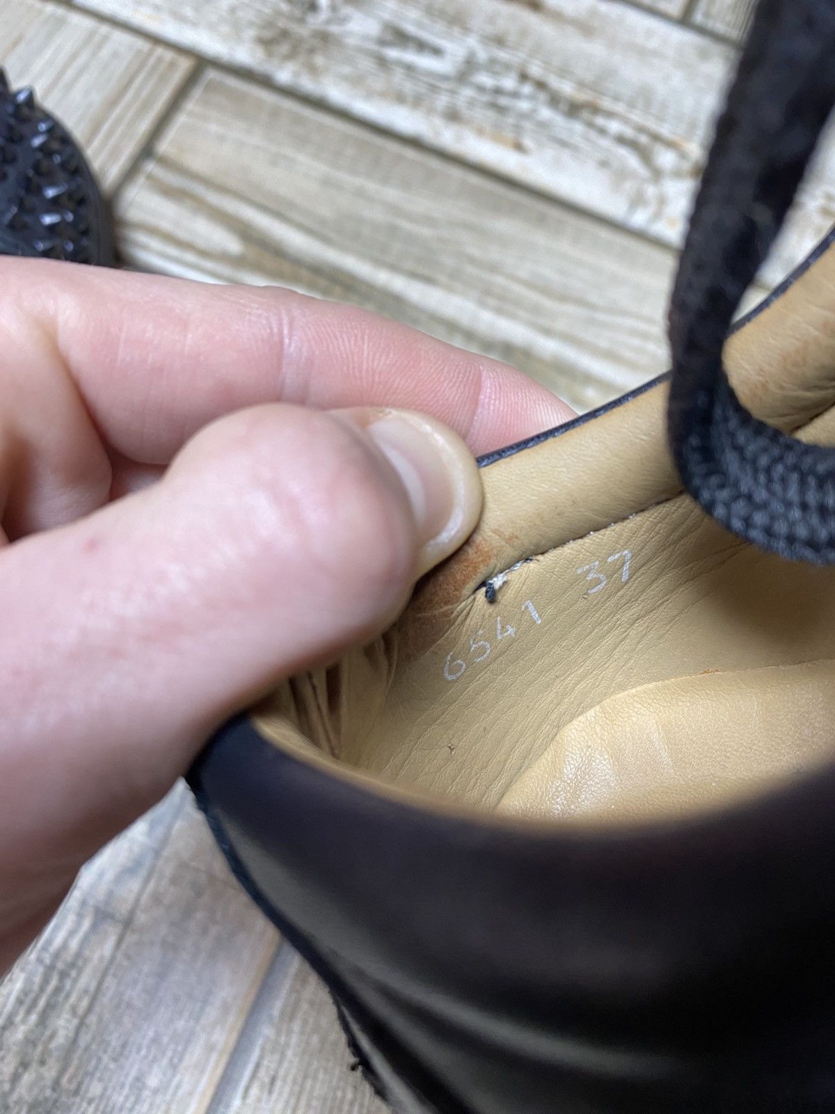 Christian Louboutin Christian louboutin sneakers black leather us7 Size US 7 / IT 37 - 12 Thumbnail