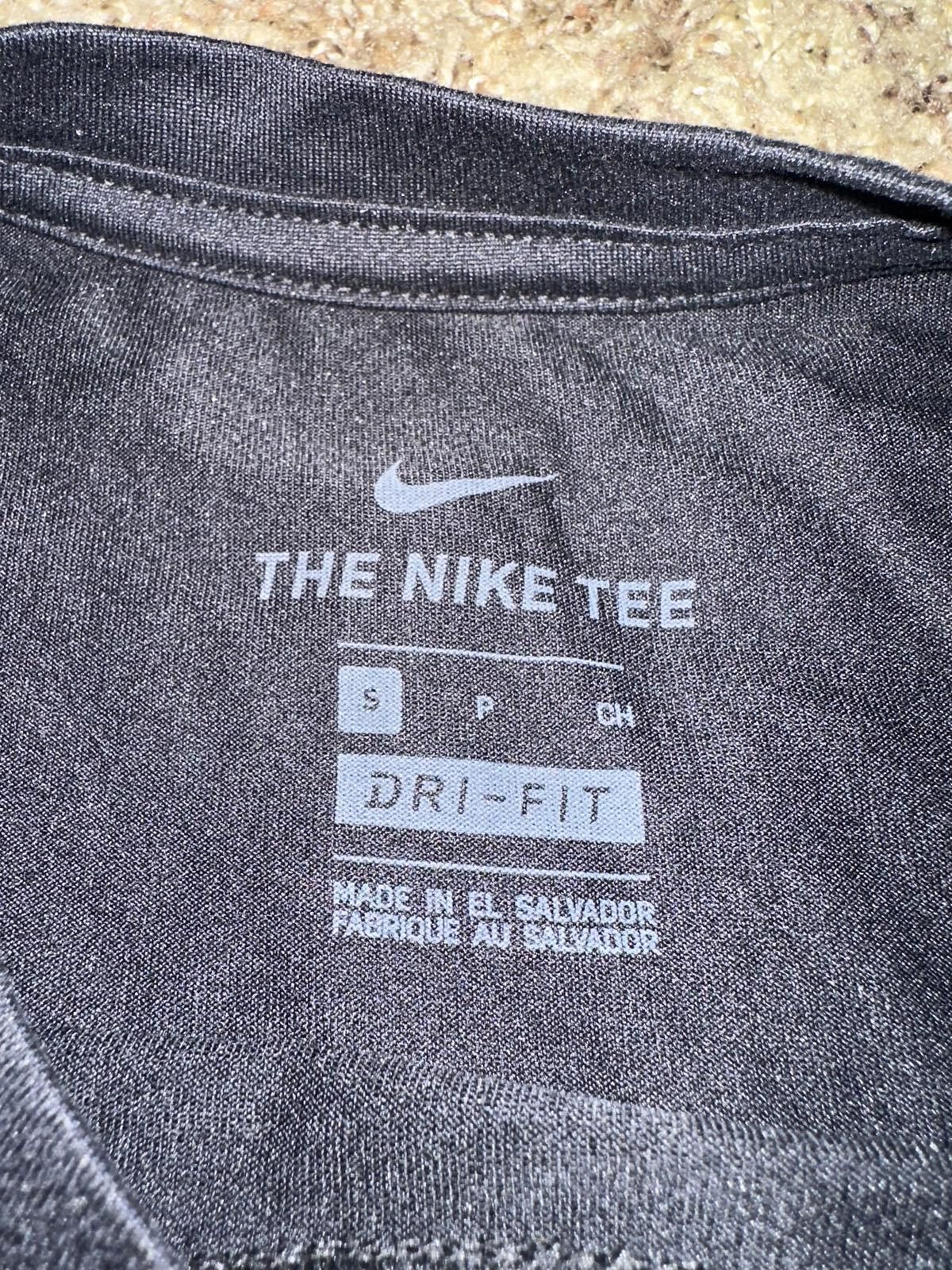 Nike Nike Men’s NBA Philadelphia 76ers Team-Issued Black "Vote" Short Sleeve Shirt Size US S / EU 44-46 / 1 - 3 Thumbnail