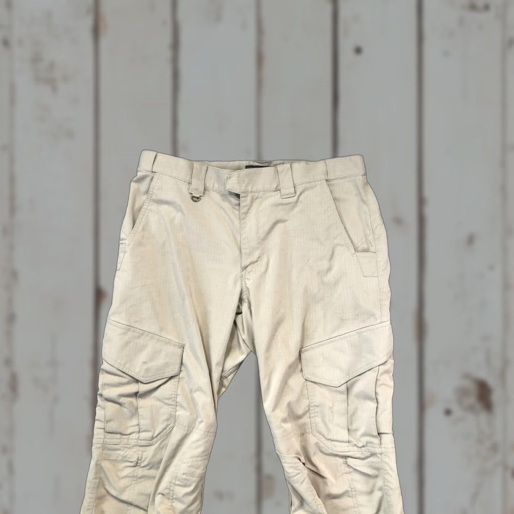 Vintage 5.11 Tactical Pants Mens 34x34 Beige Cargo Pocket Pants Workwear Outdoor Pockets Slashed Cargo Size US 34 / EU 50 - 1 Thumbnail