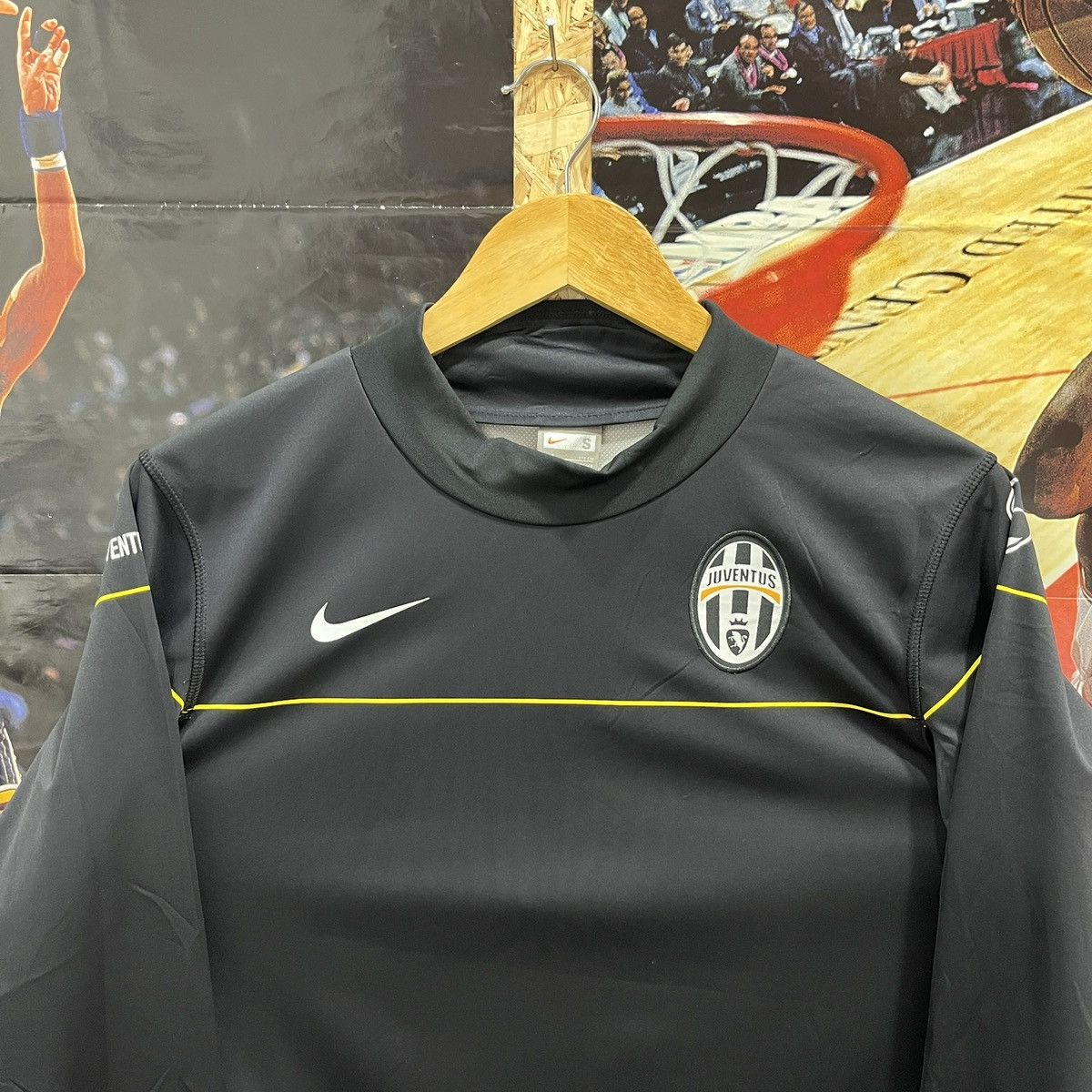Nike Juventus 2008-09 Nike Sweater Jersey Size US S / EU 44-46 / 1 - 3 Thumbnail