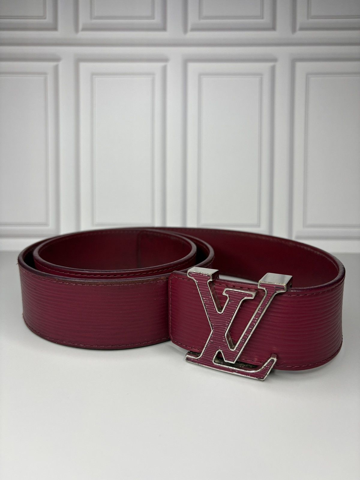 Louis Vuitton Epi Leather Ceinture Belt 85/34 Red Silver Buckle Louis Vuitton Epi 30mm LV Initiales Belt 85 34 Black 1893110  main image 4