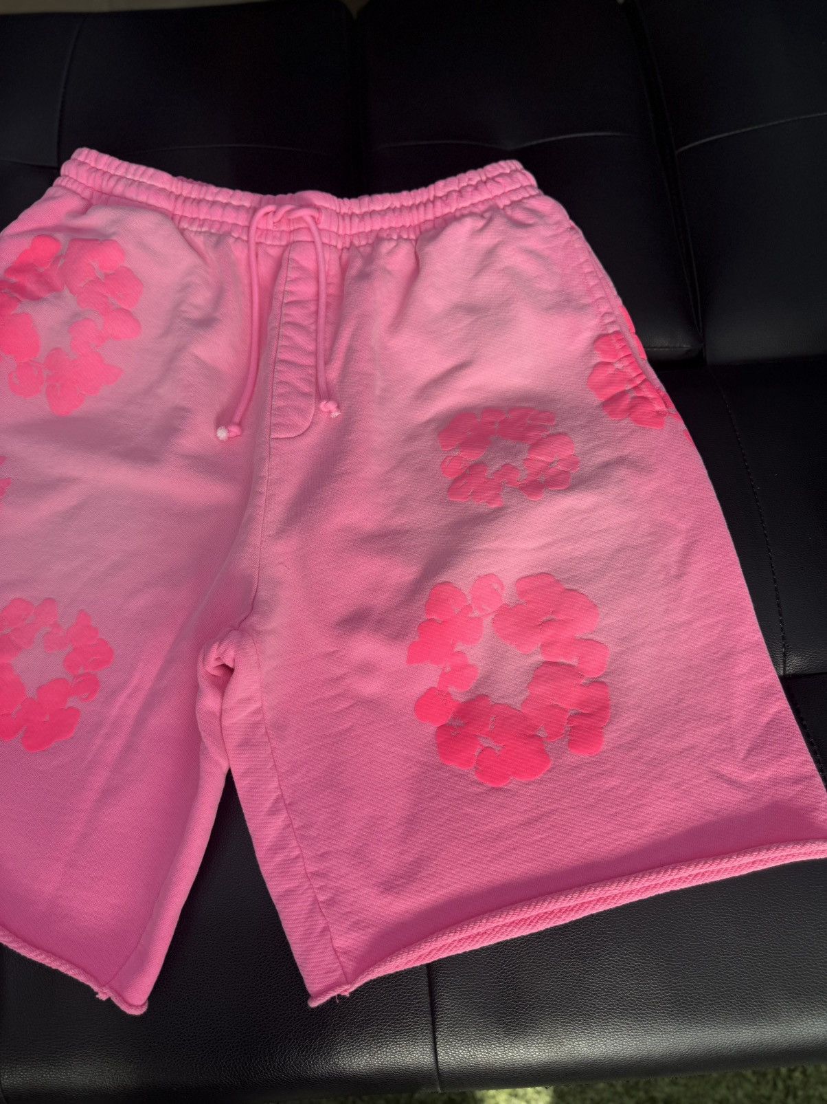 DENIM TEARS Denim Tears 2025 Cotton Wreath Shorts Pink Size Large Size US 34 / EU 50 - 2 Thumbnail