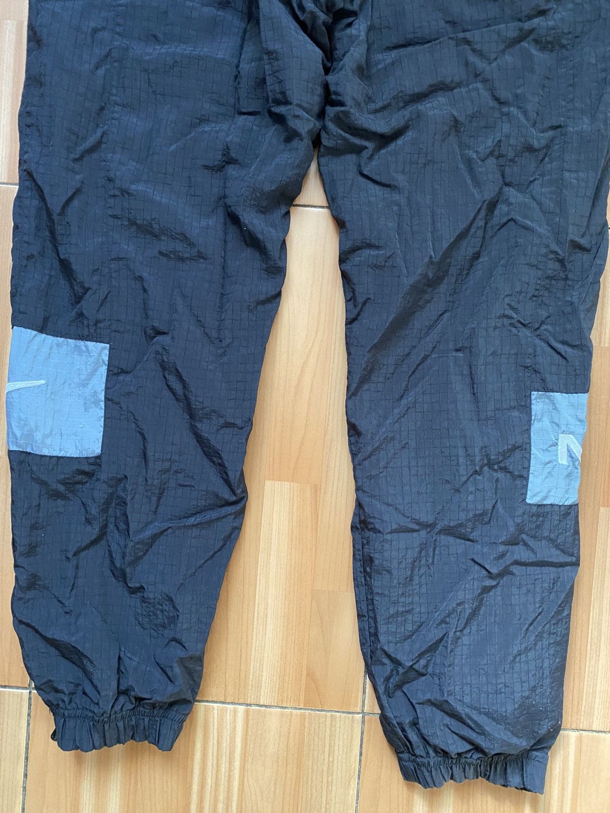 Vintage Vintage Nike sweatpants black nylon Size US 32 / EU 48 - 6 Thumbnail