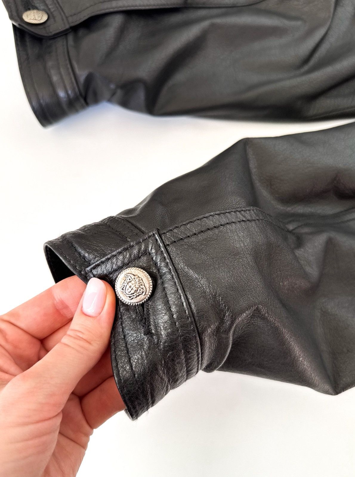 Versace Jeans Couture Vintage Versace Jeans Couture black leather jacket Medusa Size US L / EU 52-54 / 3 - 7 Thumbnail